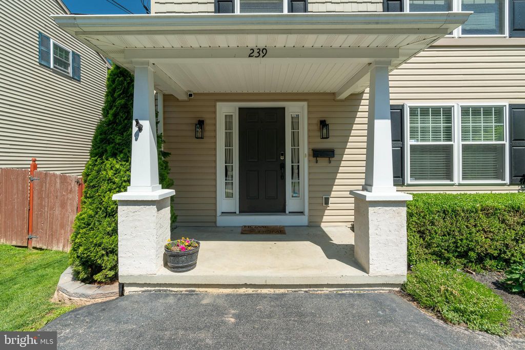 Photo of 239 RAILROAD AVE, EPHRATA, PA 17522 (MLS # PALA2035300)