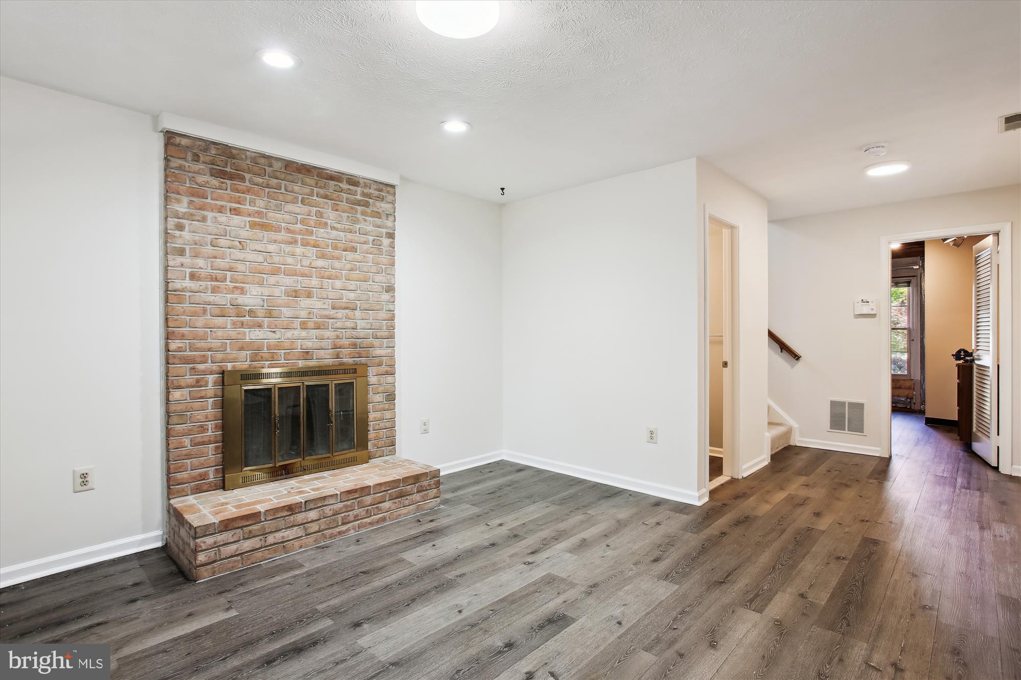 KINGSBERRY - Residential