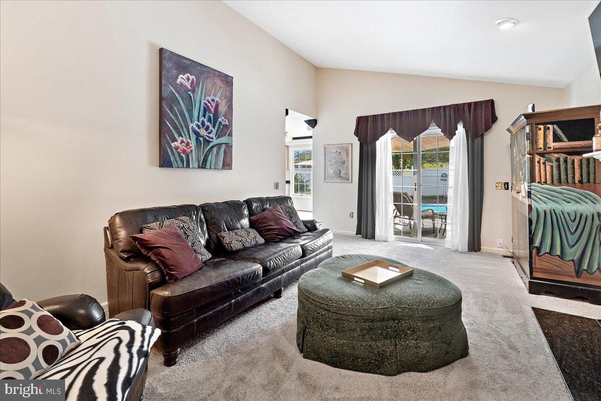 POTOMAC RIDGE - Residential