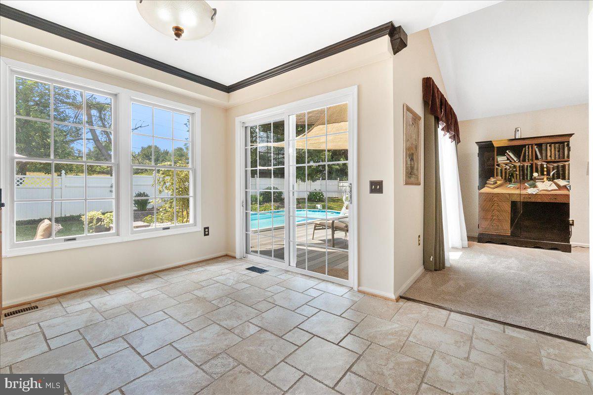 POTOMAC RIDGE - Residential