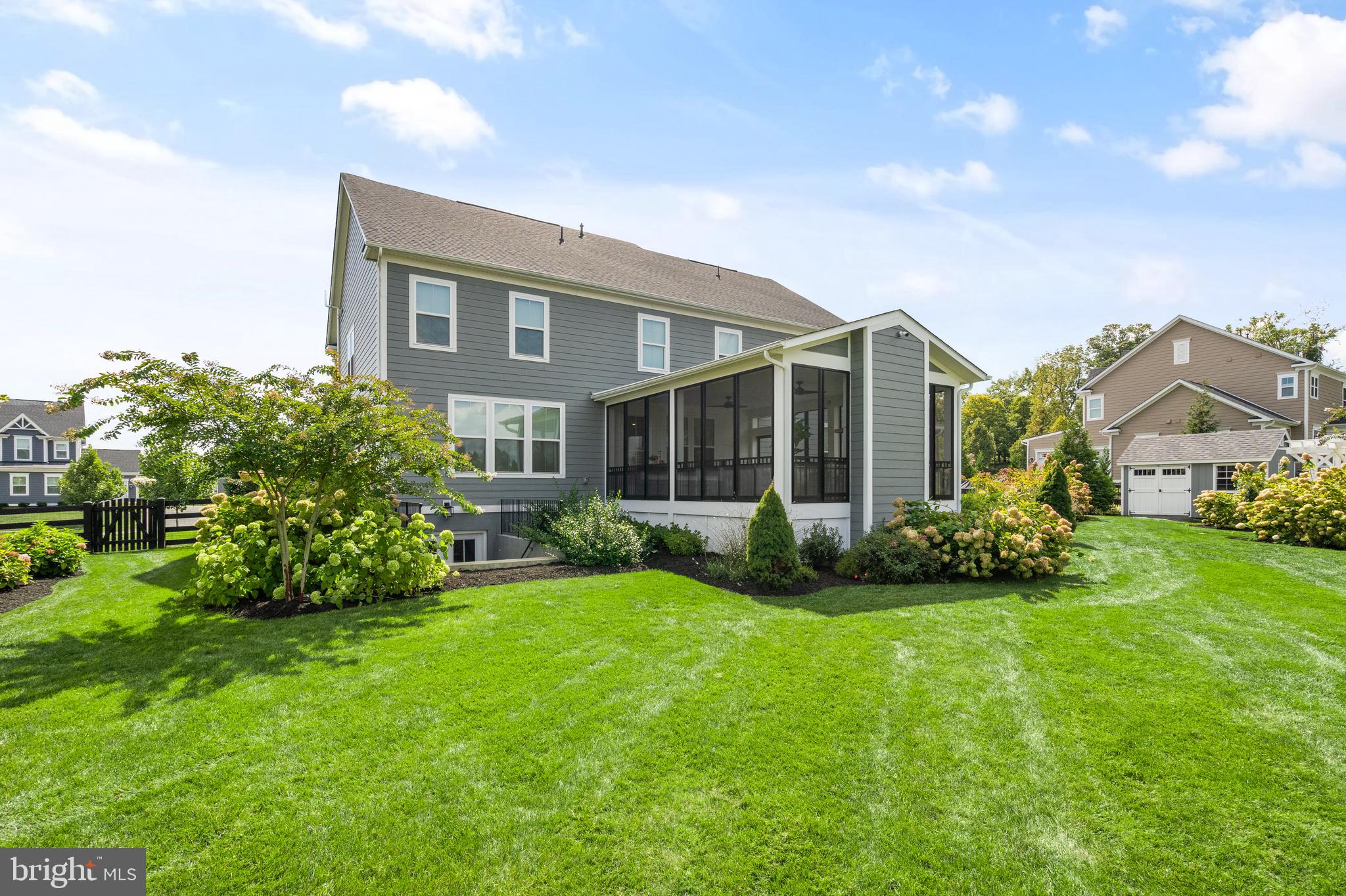 GREENS SOUTH AT WILLOWSF - Residential