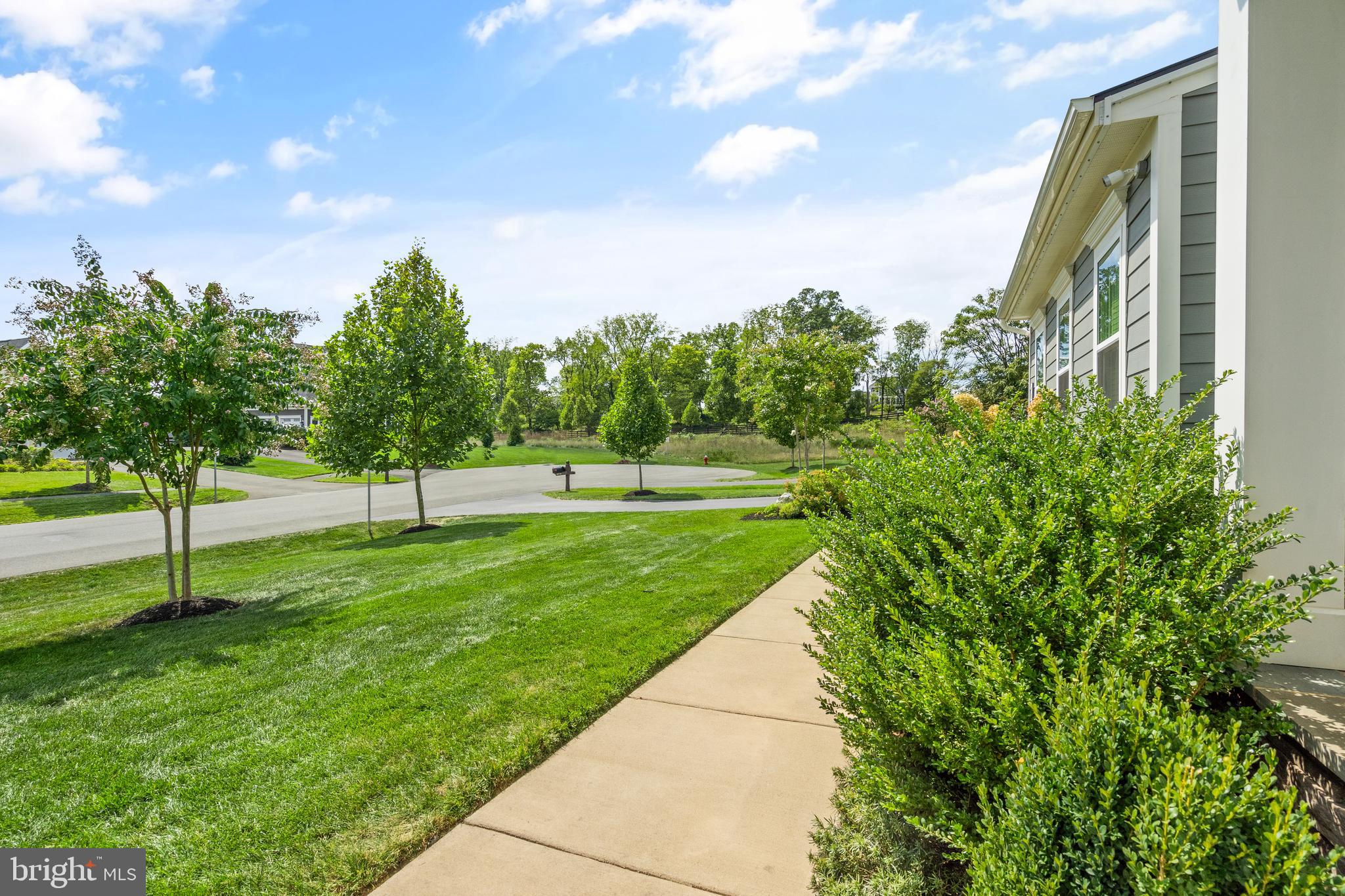 GREENS SOUTH AT WILLOWSF - Residential