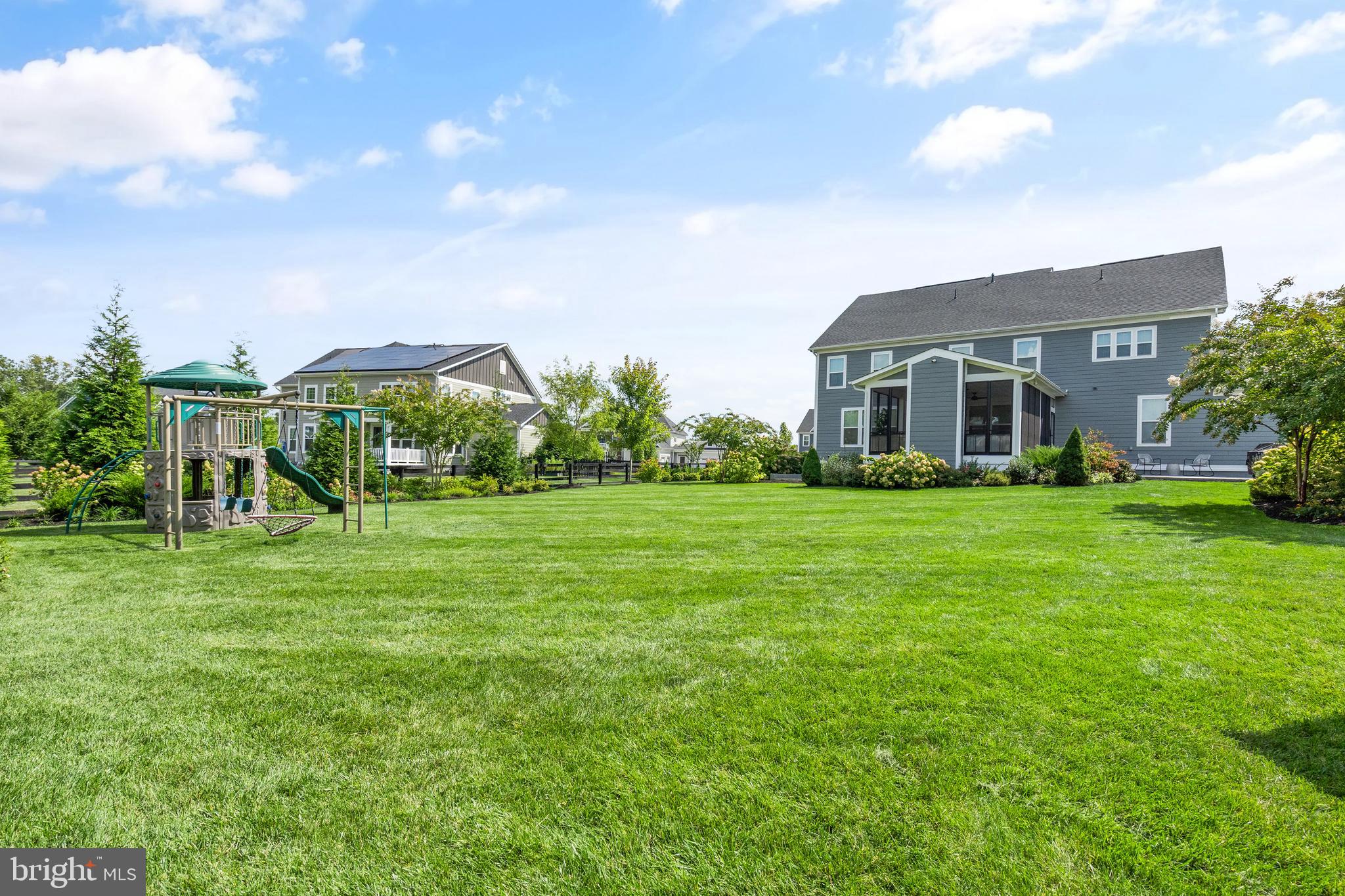 GREENS SOUTH AT WILLOWSF - Residential