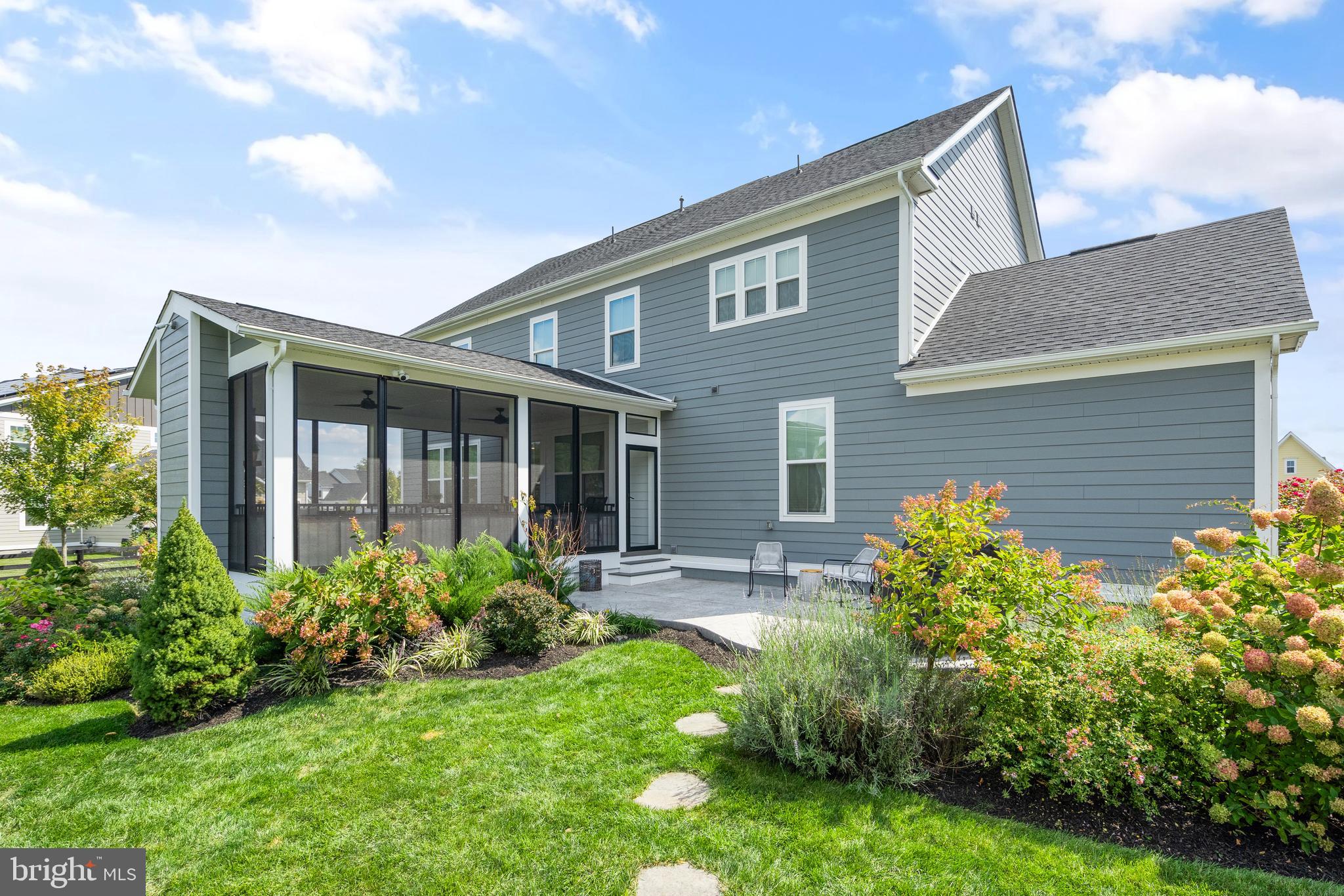 GREENS SOUTH AT WILLOWSF - Residential