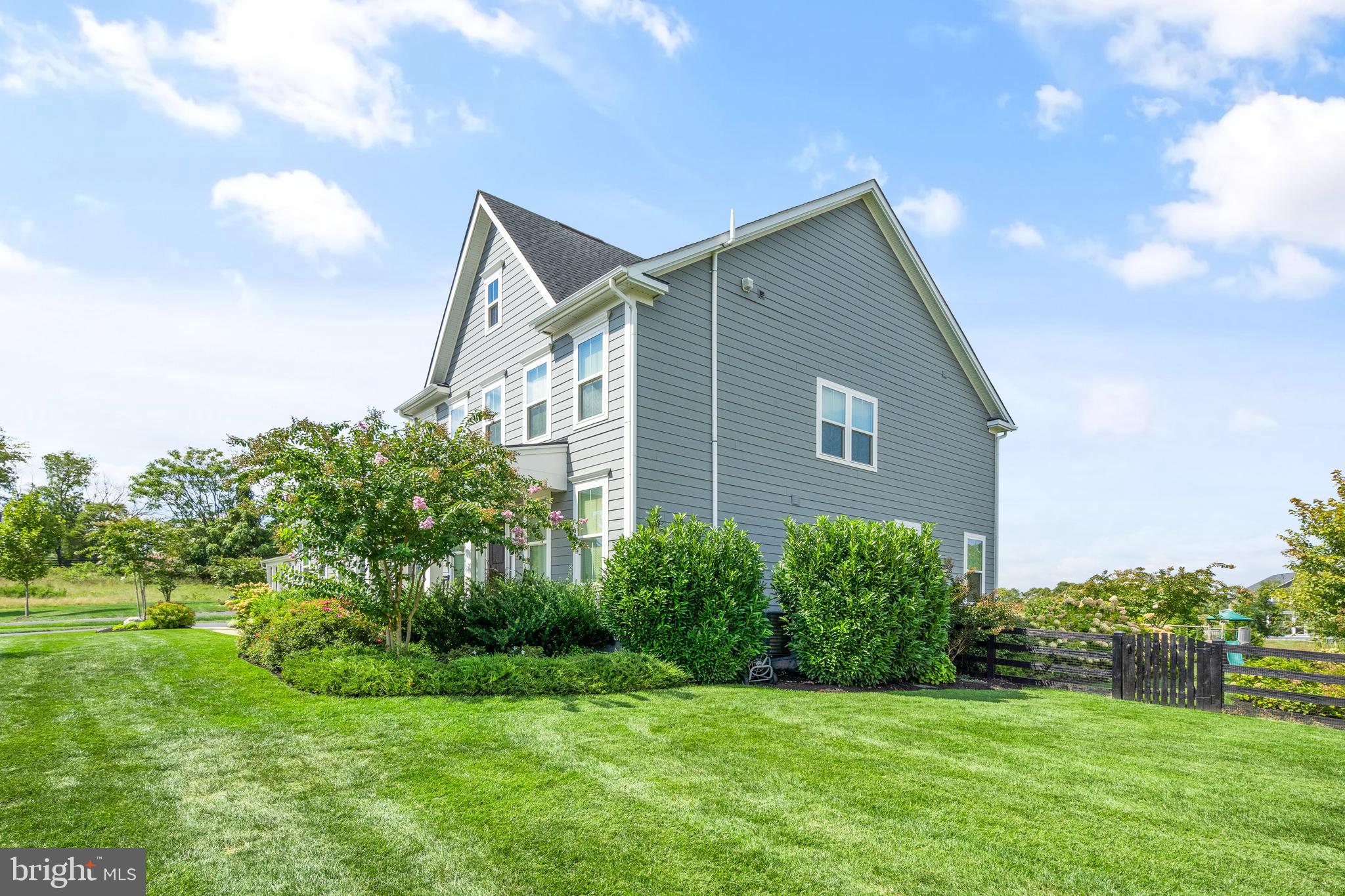 GREENS SOUTH AT WILLOWSF - Residential