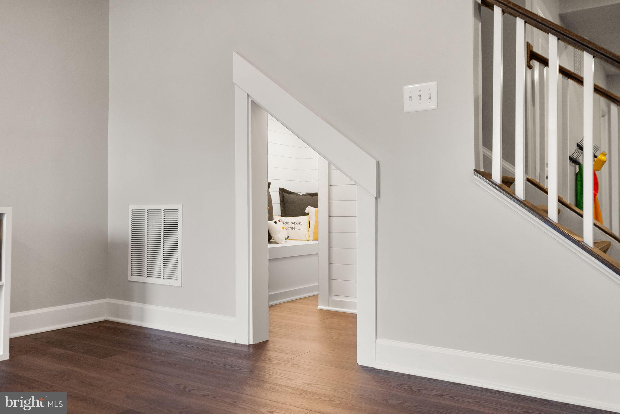 GREENS SOUTH AT WILLOWSF - Residential