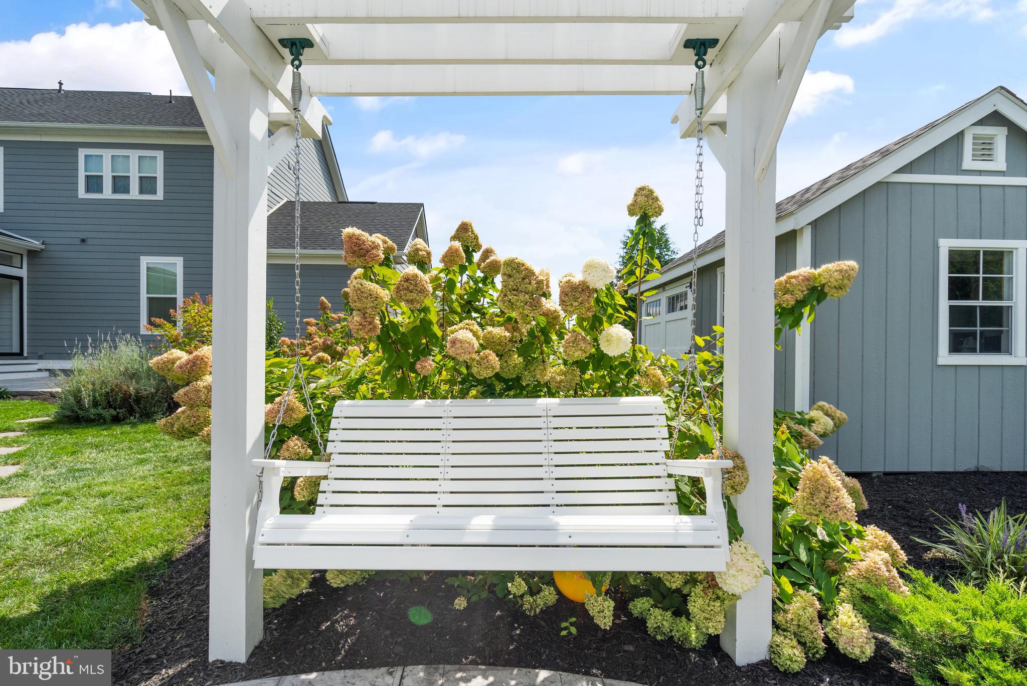 GREENS SOUTH AT WILLOWSF - Residential