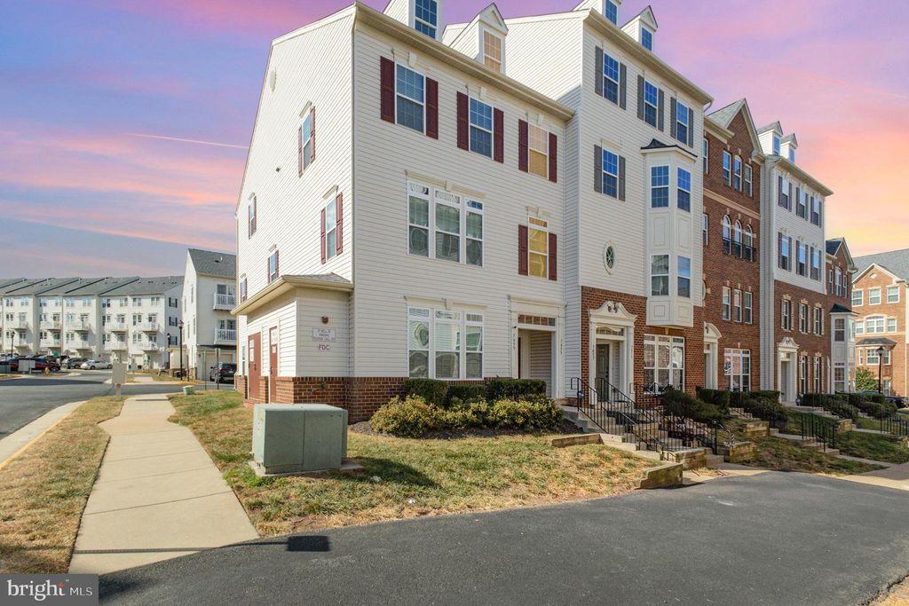 Photo of 7455 Brunson Circle, GAINESVILLE, VA 20155 (MLS # VAPW2106488)