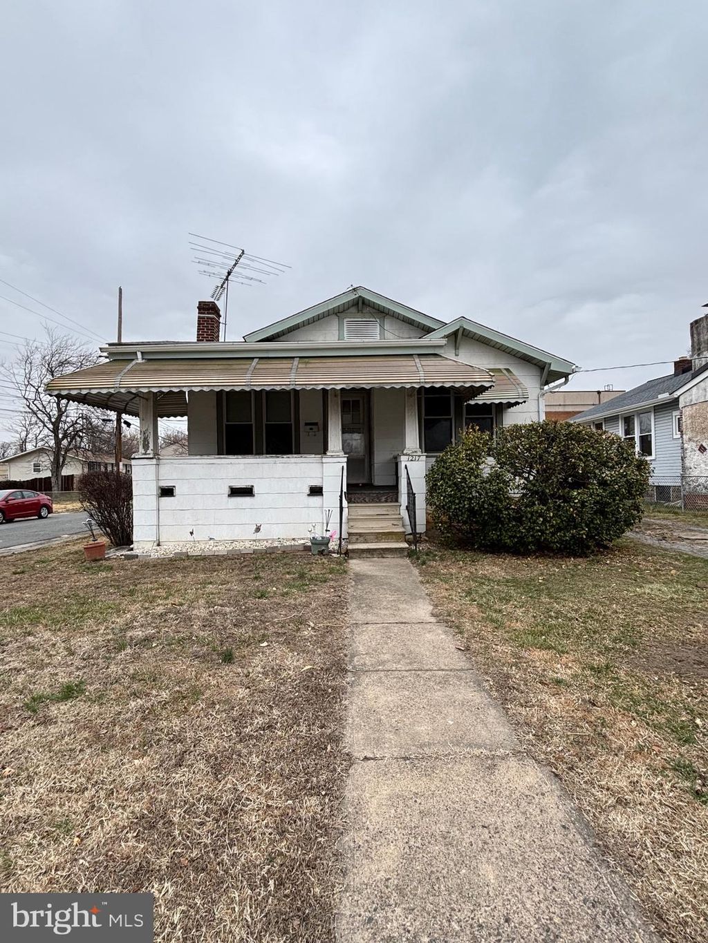listing image 0