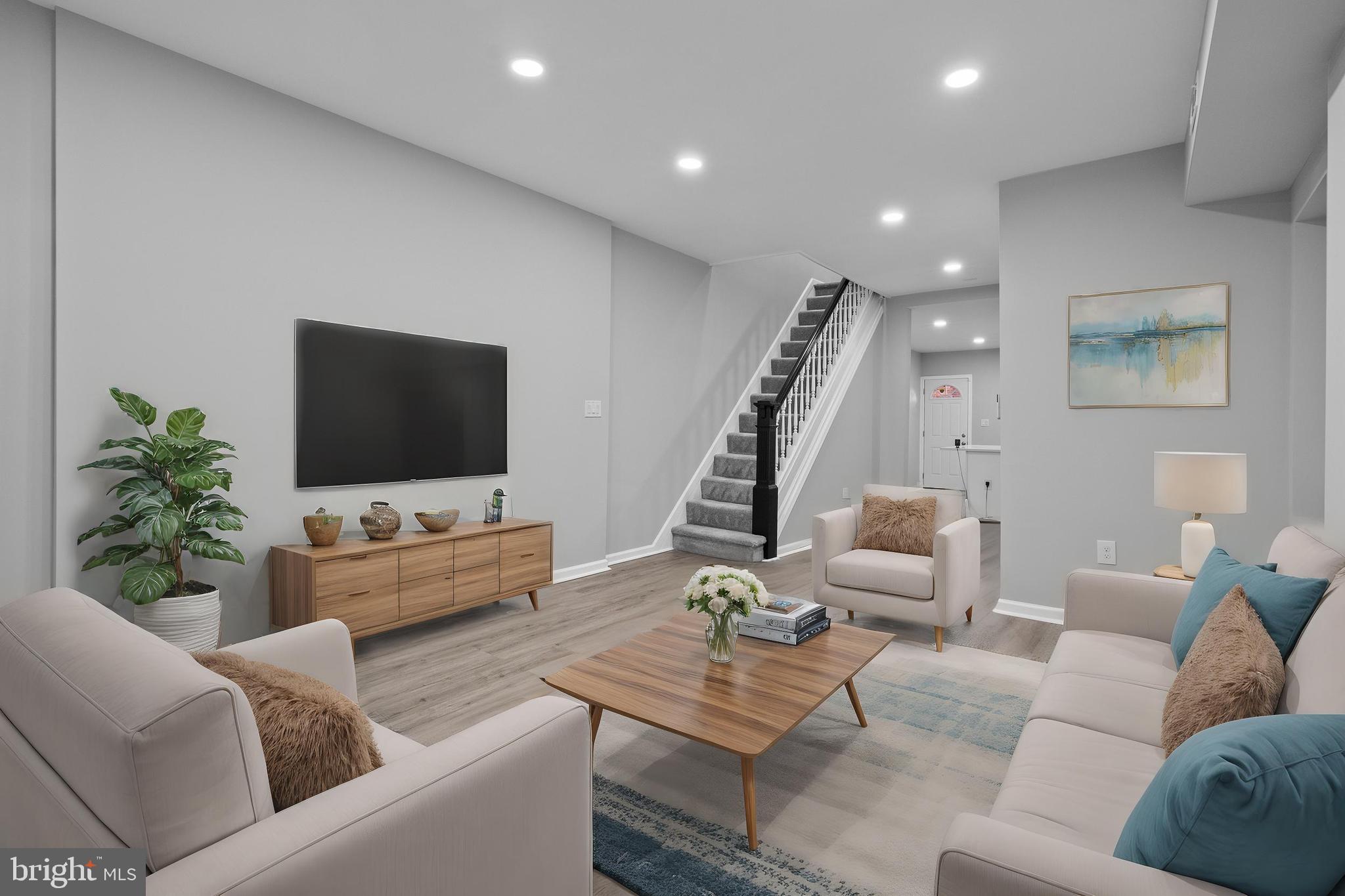 EVERGREEN LAWN - Residential