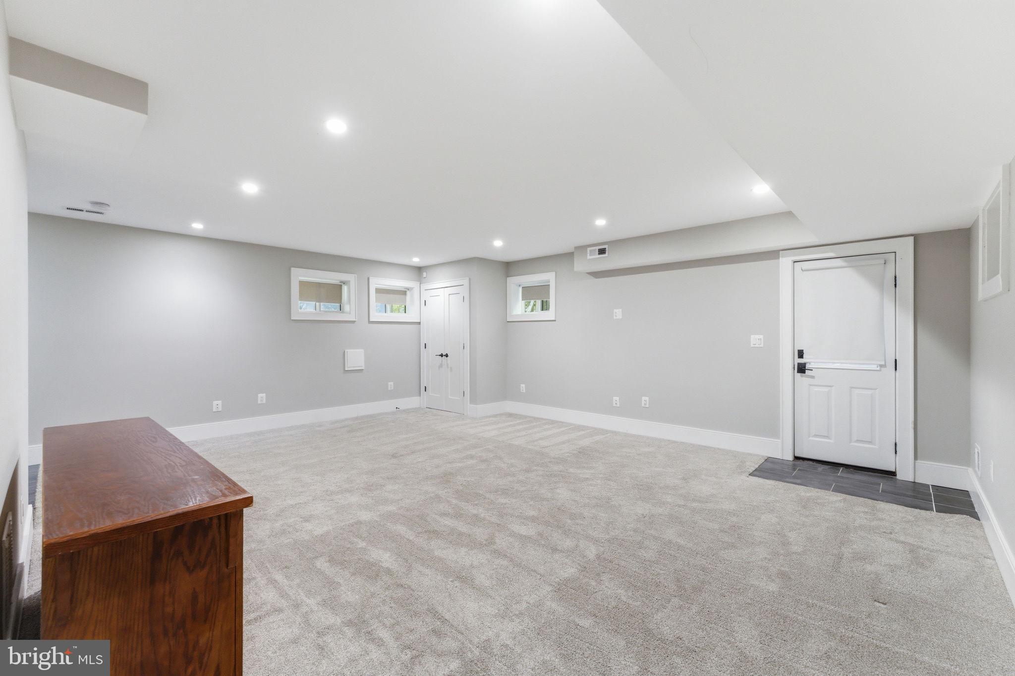 WHEATON OUT RES. (1) - Residential
