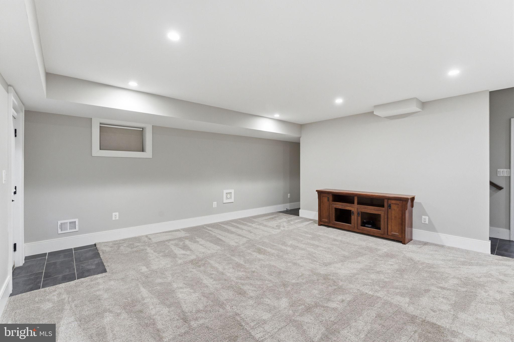 WHEATON OUT RES. (1) - Residential