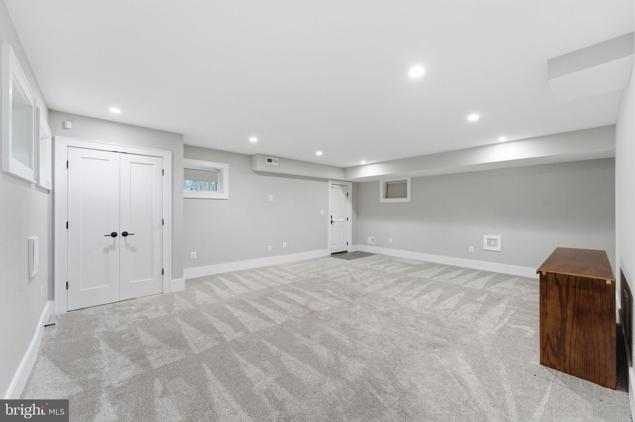 WHEATON OUT RES. (1) - Residential