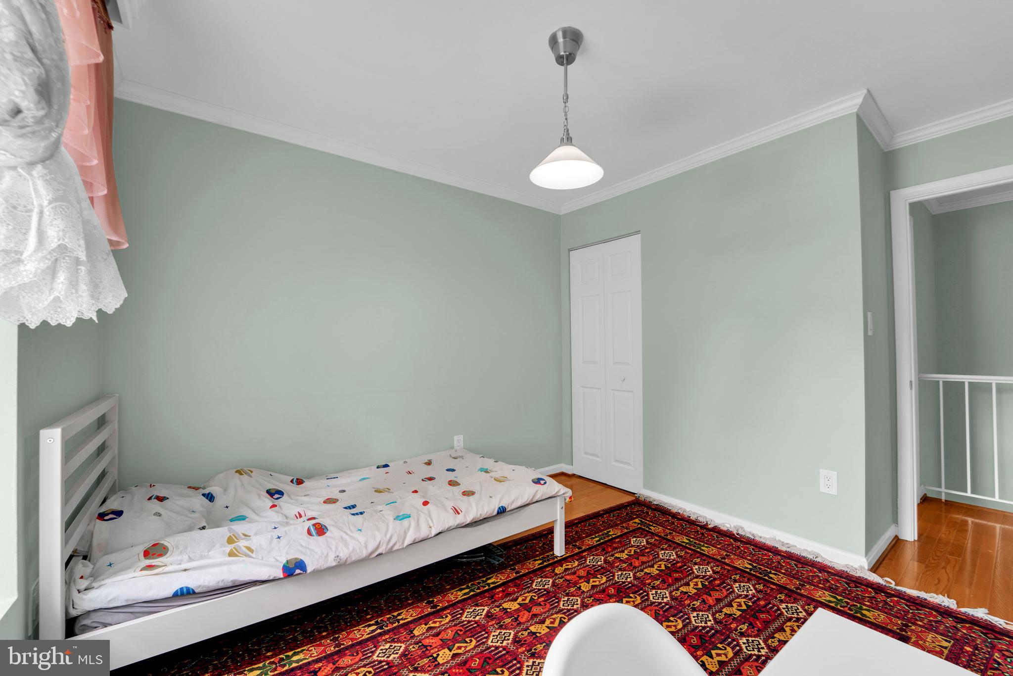 LAFAYETTE VILLAGE - Residential