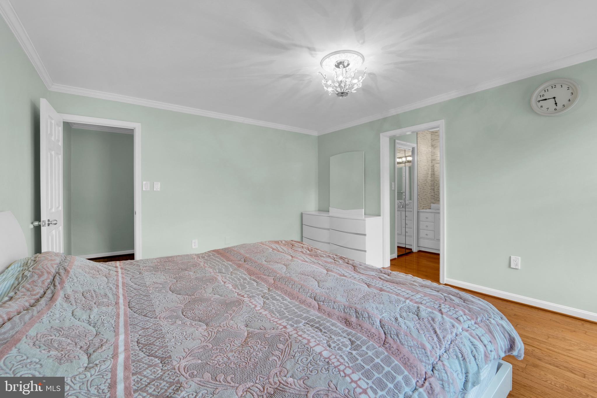 LAFAYETTE VILLAGE - Residential