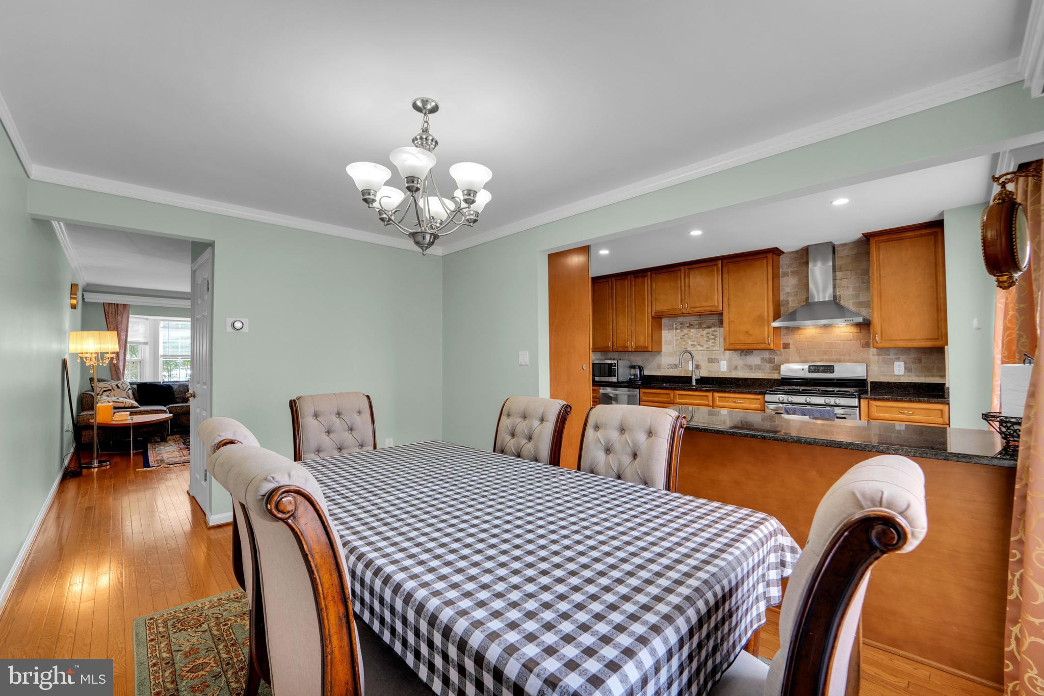 LAFAYETTE VILLAGE - Residential