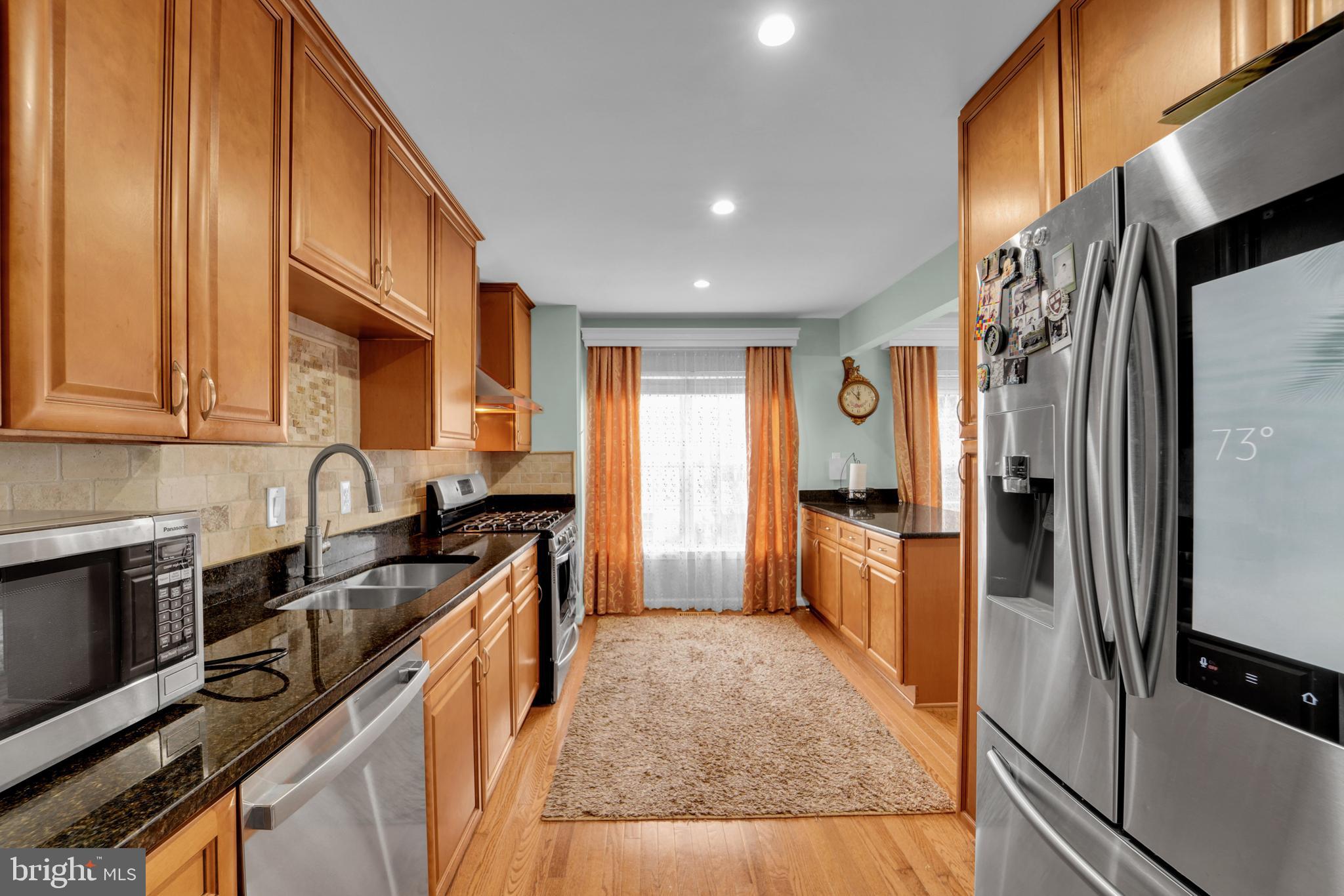 LAFAYETTE VILLAGE - Residential