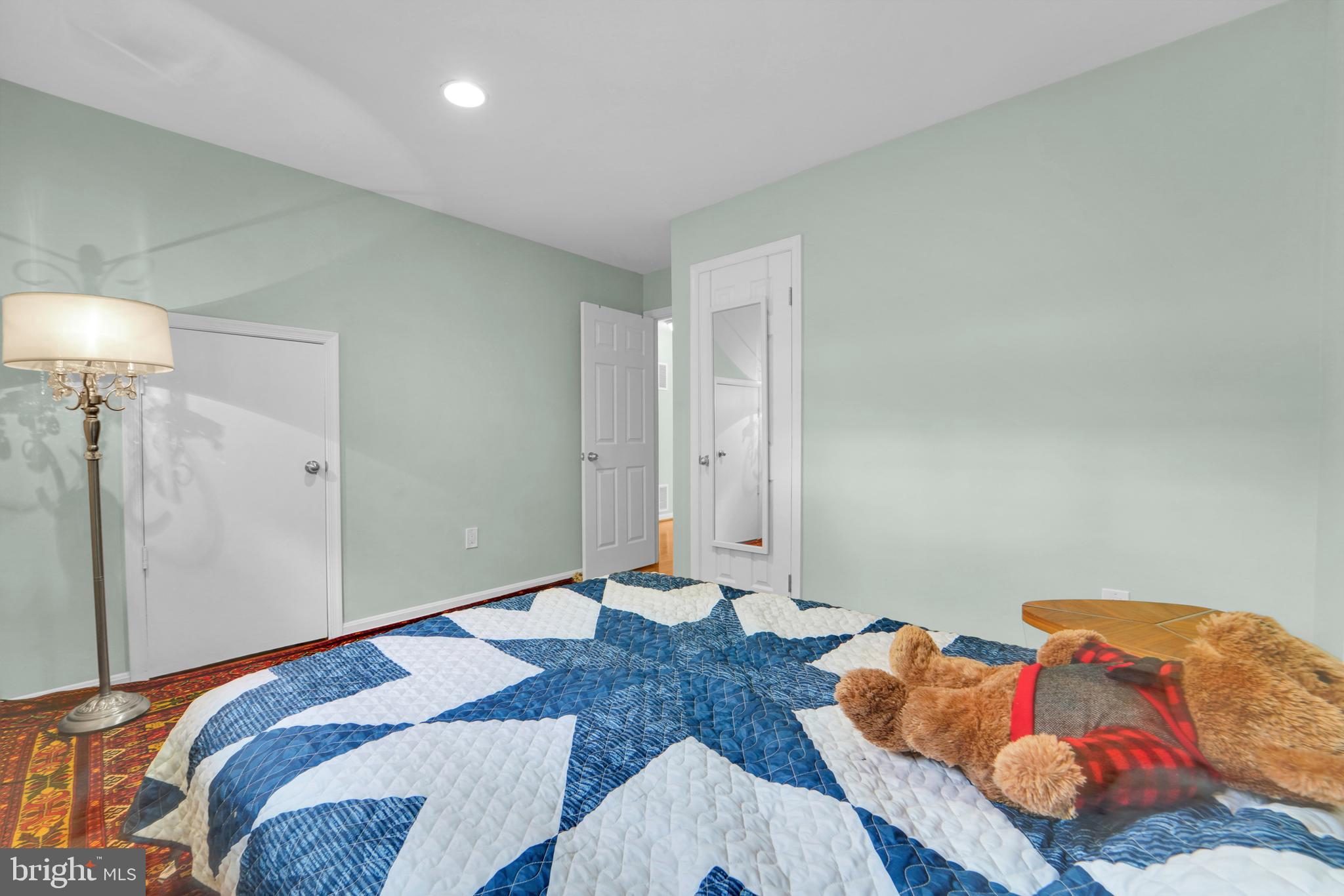 LAFAYETTE VILLAGE - Residential