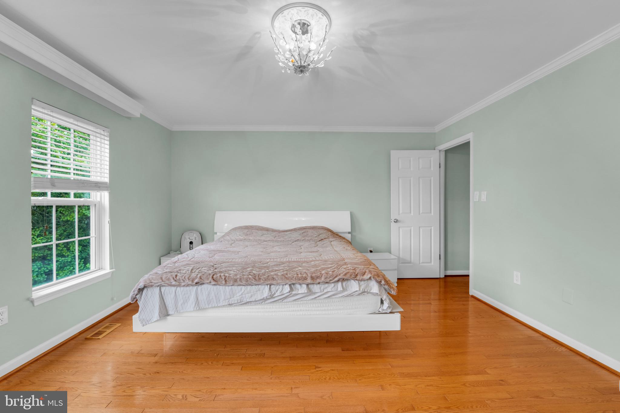 LAFAYETTE VILLAGE - Residential