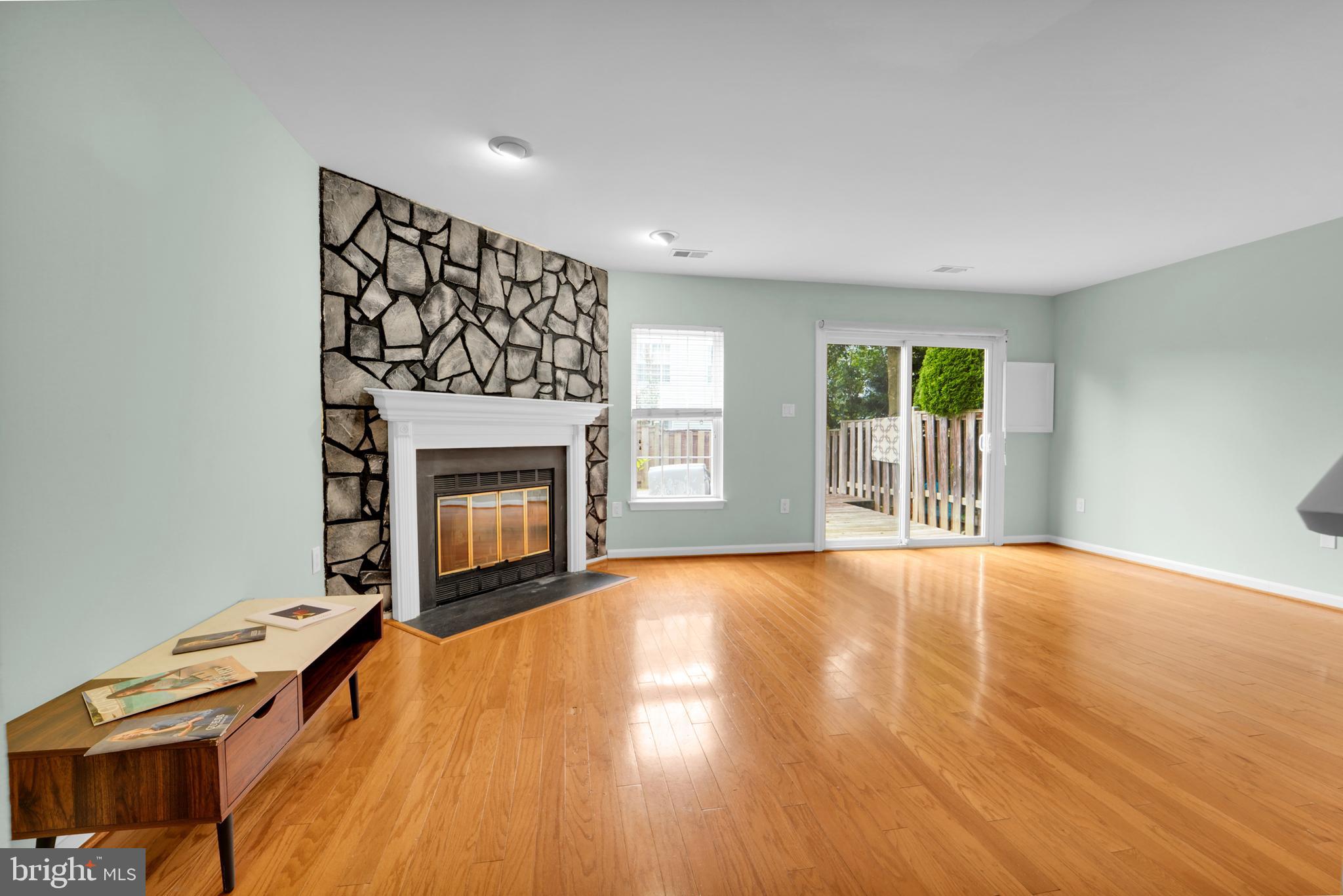 LAFAYETTE VILLAGE - Residential