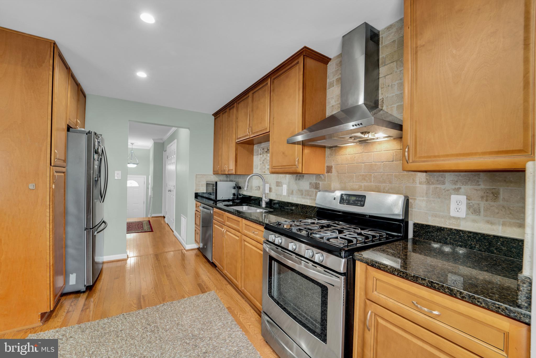 LAFAYETTE VILLAGE - Residential