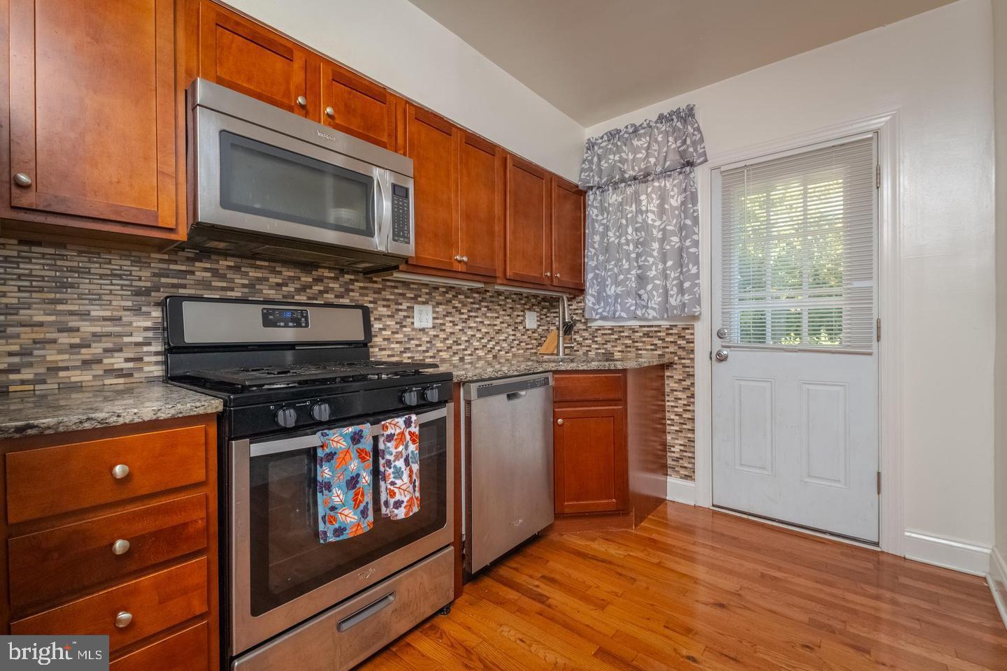 BEVERLY HILLS - Residential