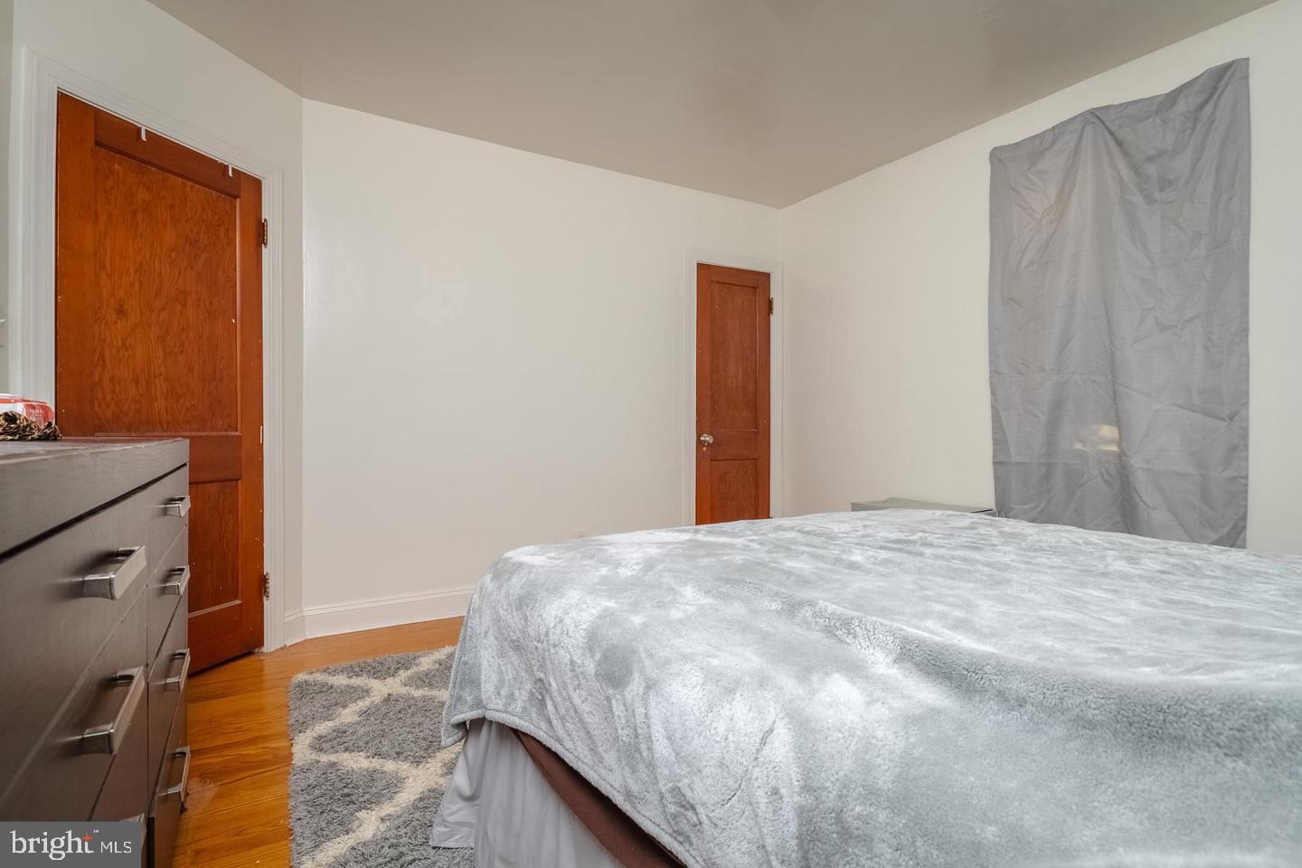 BEVERLY HILLS - Residential