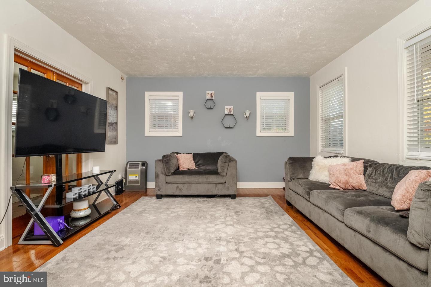 BEVERLY HILLS - Residential