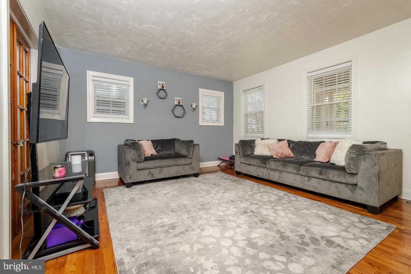 BEVERLY HILLS - Residential