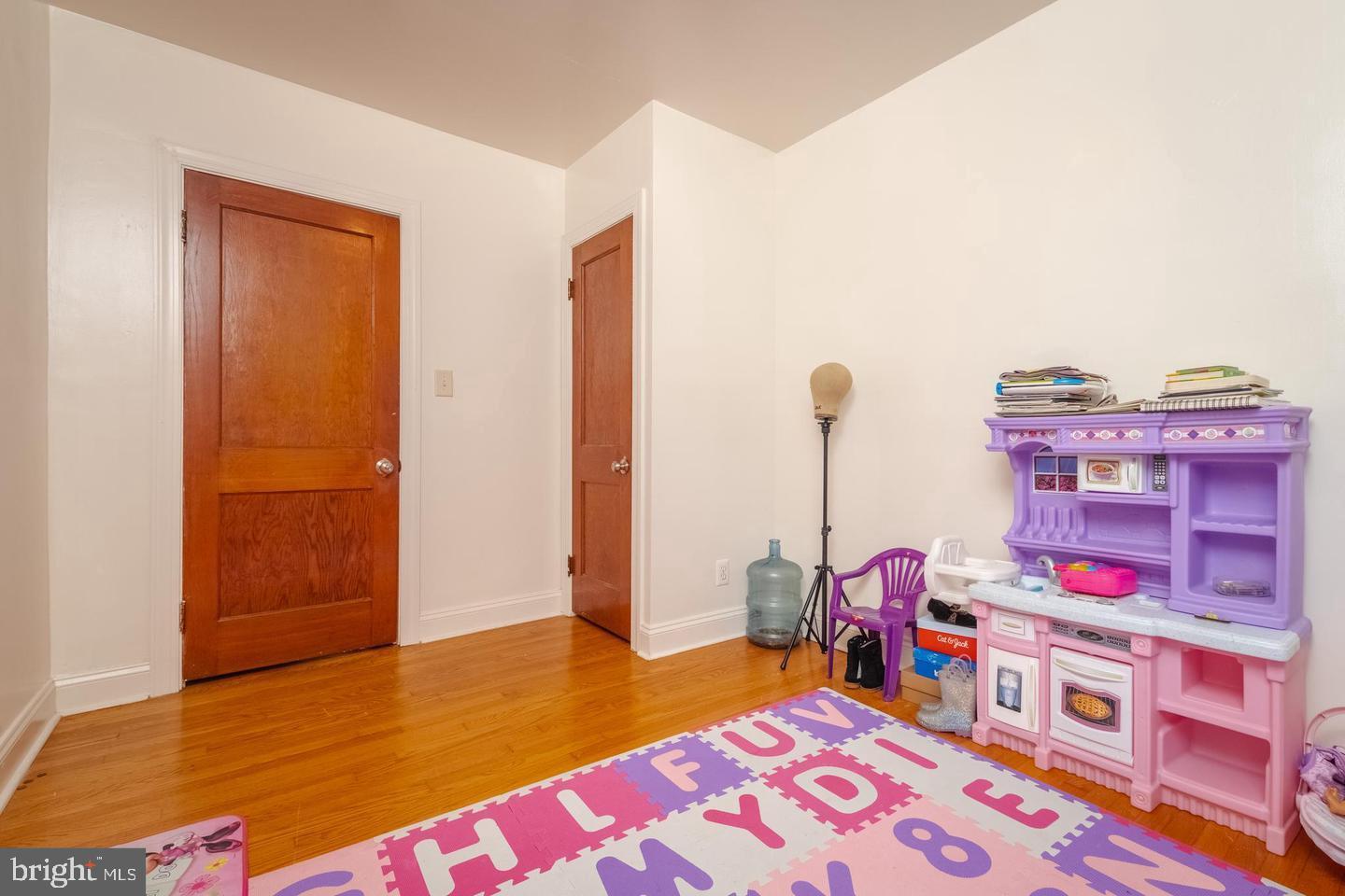 BEVERLY HILLS - Residential