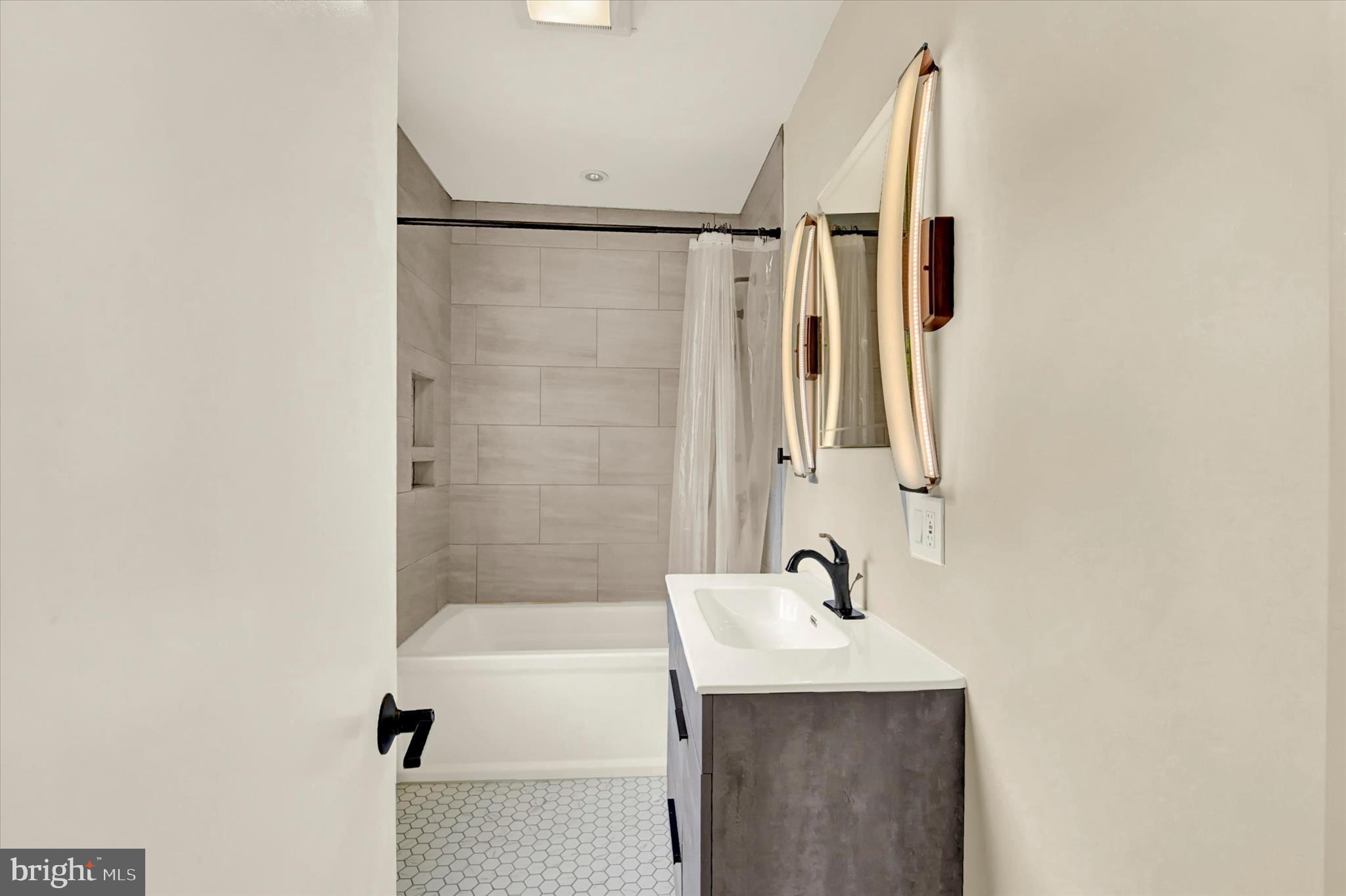 CAMP HILL BOROUGH - Residential