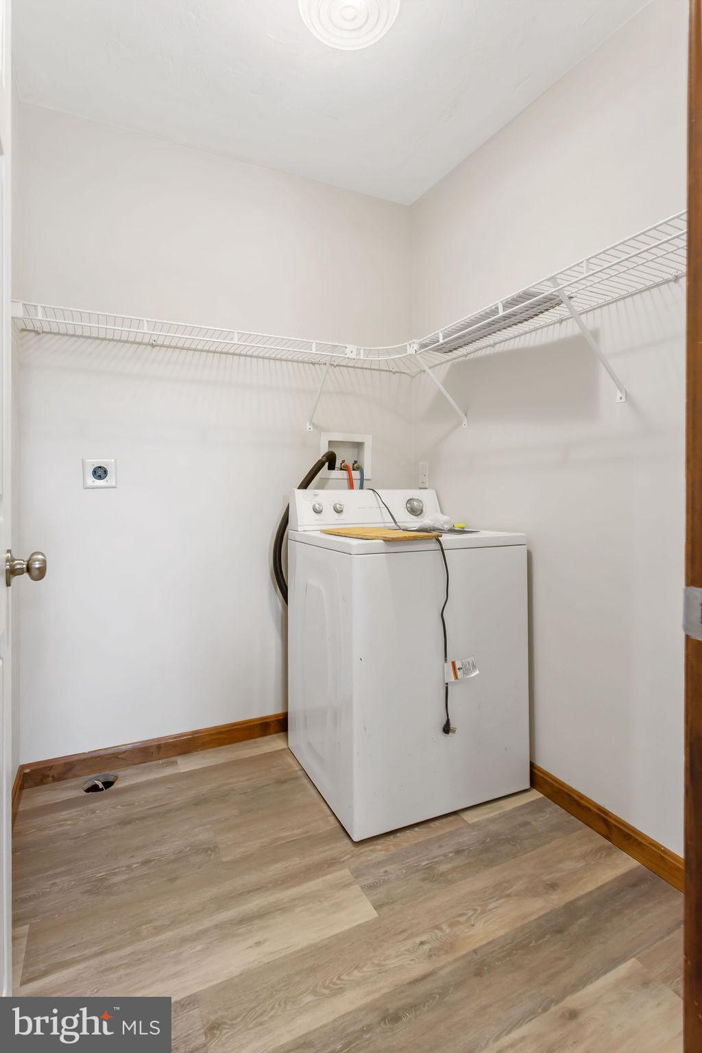 COLONIAL RIDGE - Residential