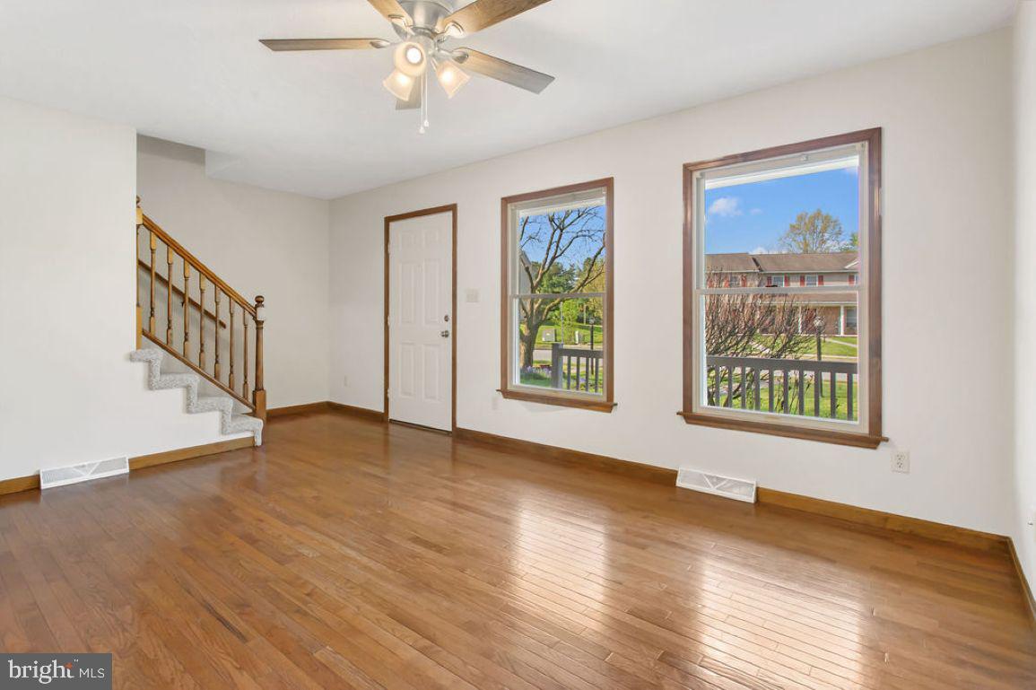 COLONIAL RIDGE - Residential