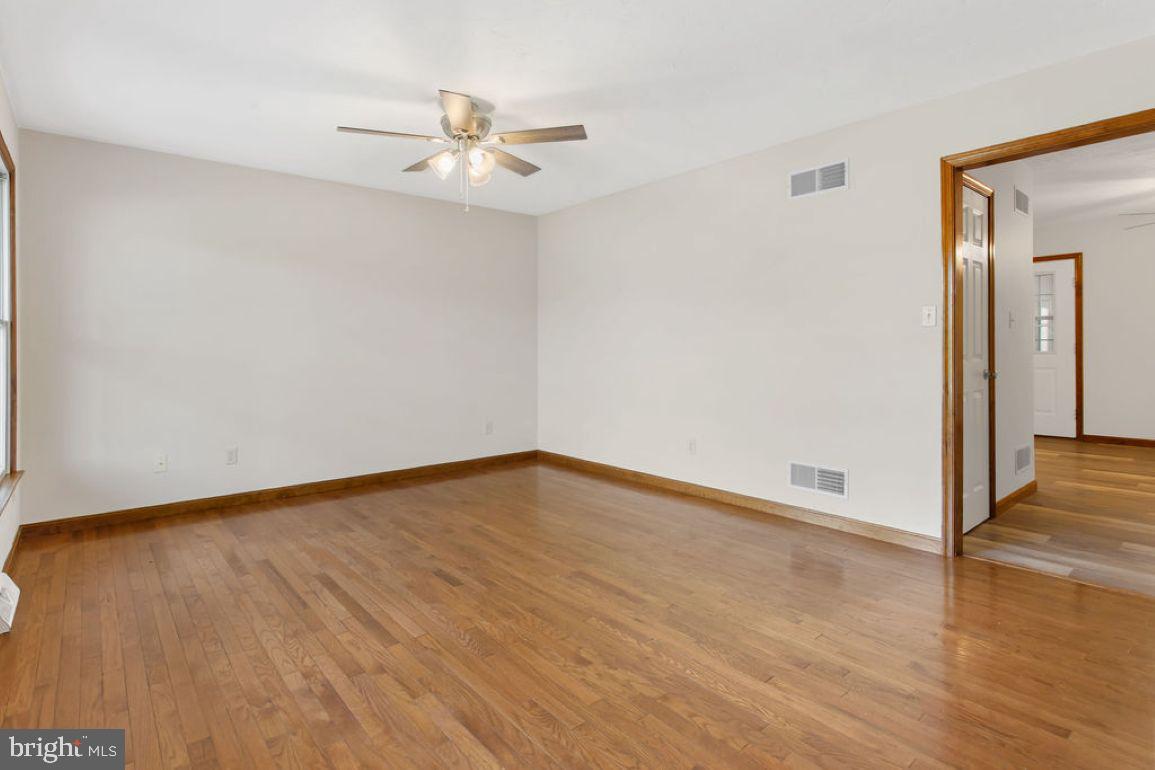 COLONIAL RIDGE - Residential