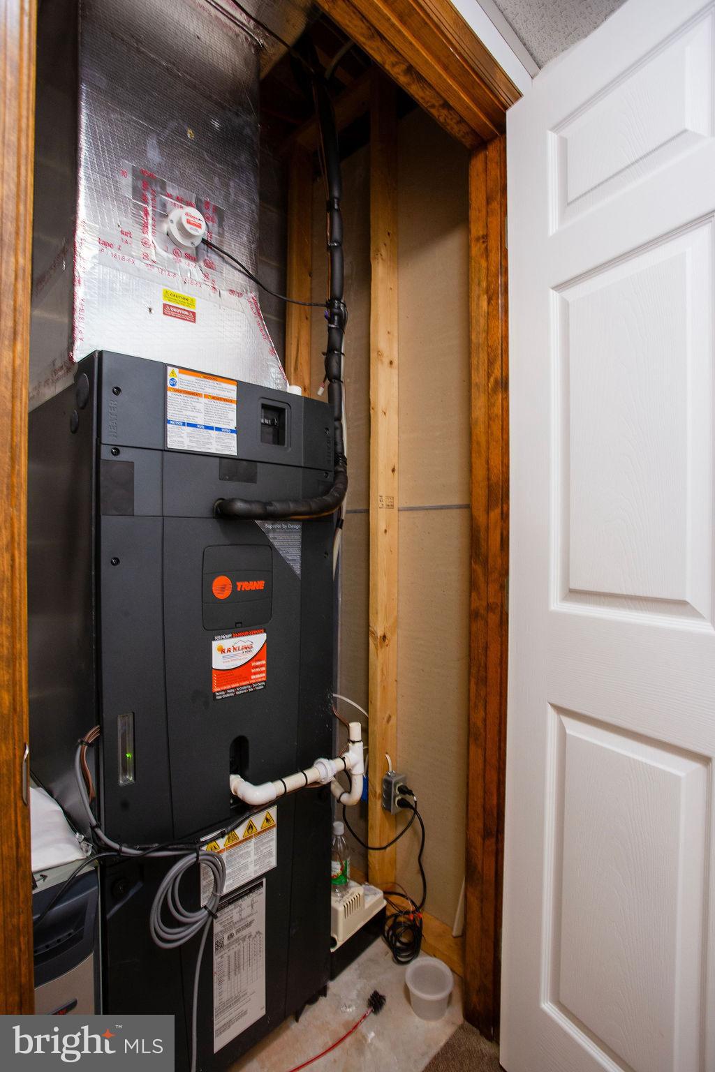 COLONIAL RIDGE - Residential