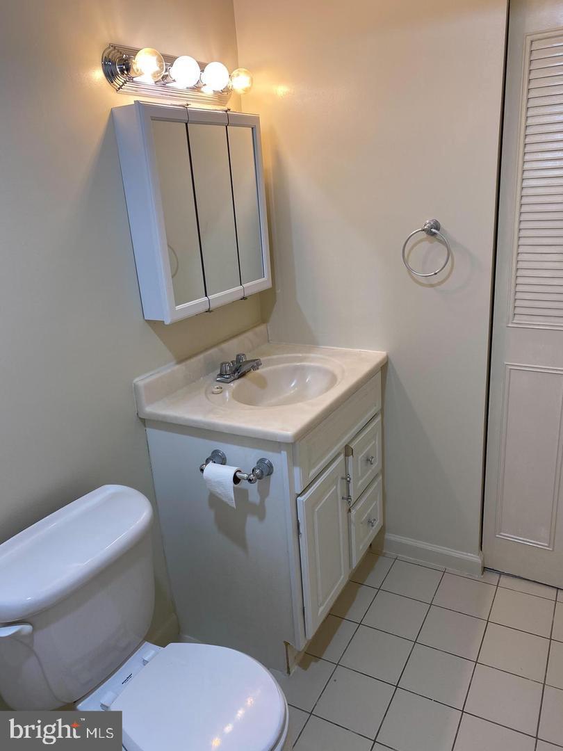 WOODBURN VILLAGE - Residential Lease