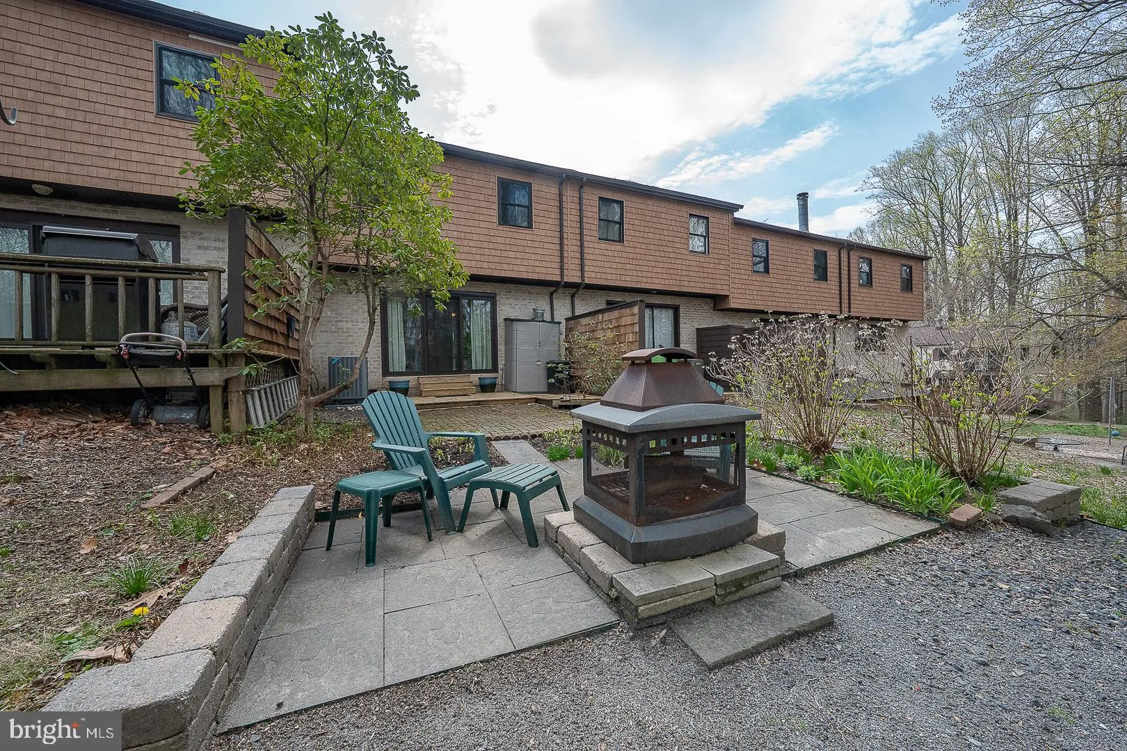 Aston, Pennsylvania 19014, United States, 2 Bedrooms Bedrooms, ,3 BathroomsBathrooms,Residential,Contingent,113200