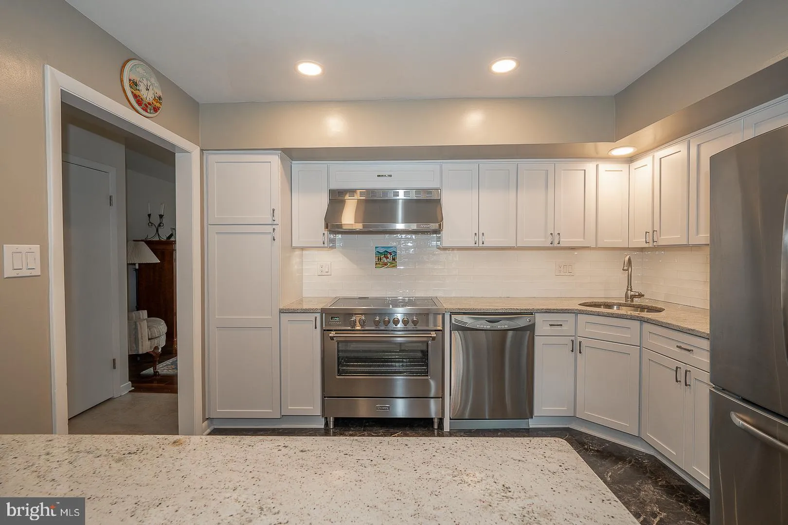 Aston, Pennsylvania 19014, United States, 2 Bedrooms Bedrooms, ,3 BathroomsBathrooms,Residential,Contingent,113200