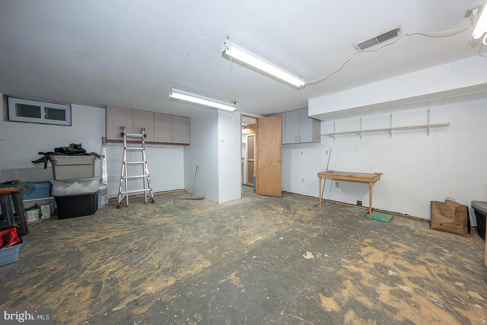 Aston, Pennsylvania 19014, United States, 2 Bedrooms Bedrooms, ,3 BathroomsBathrooms,Residential,Contingent,113200