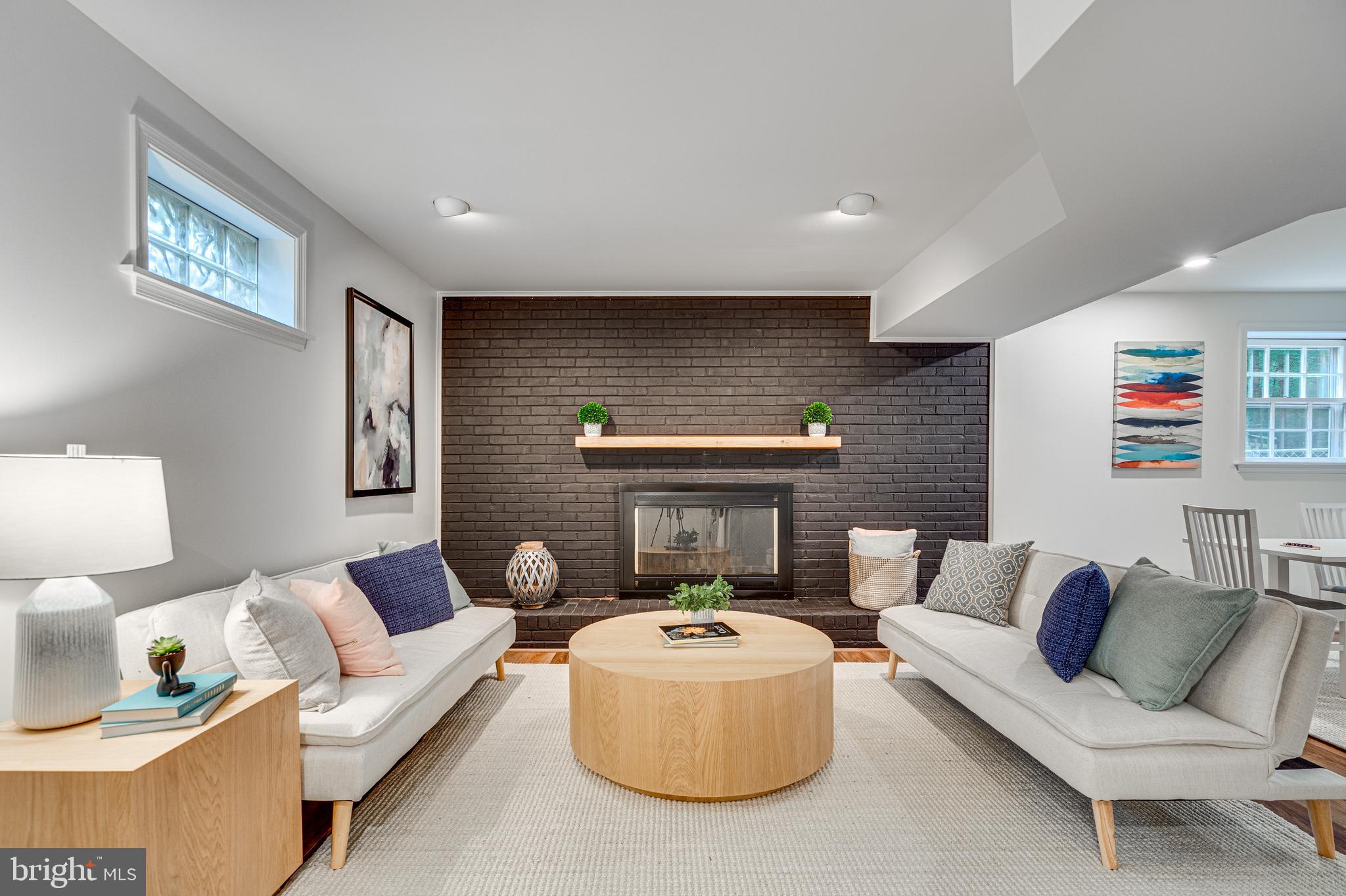 MAYWOOD TERRACE - Residential