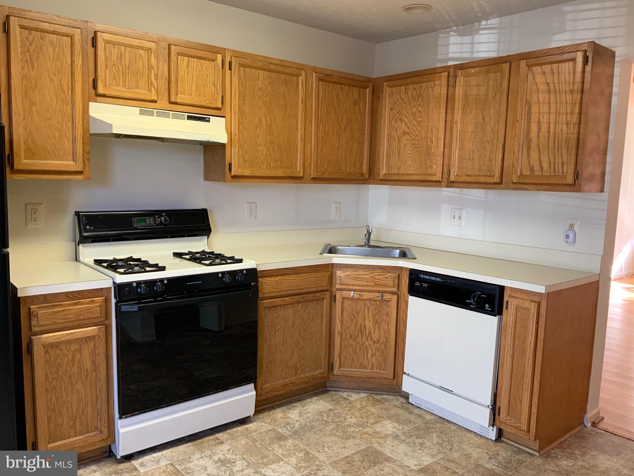 PENNSYLVANIA PLACE - Residential Lease