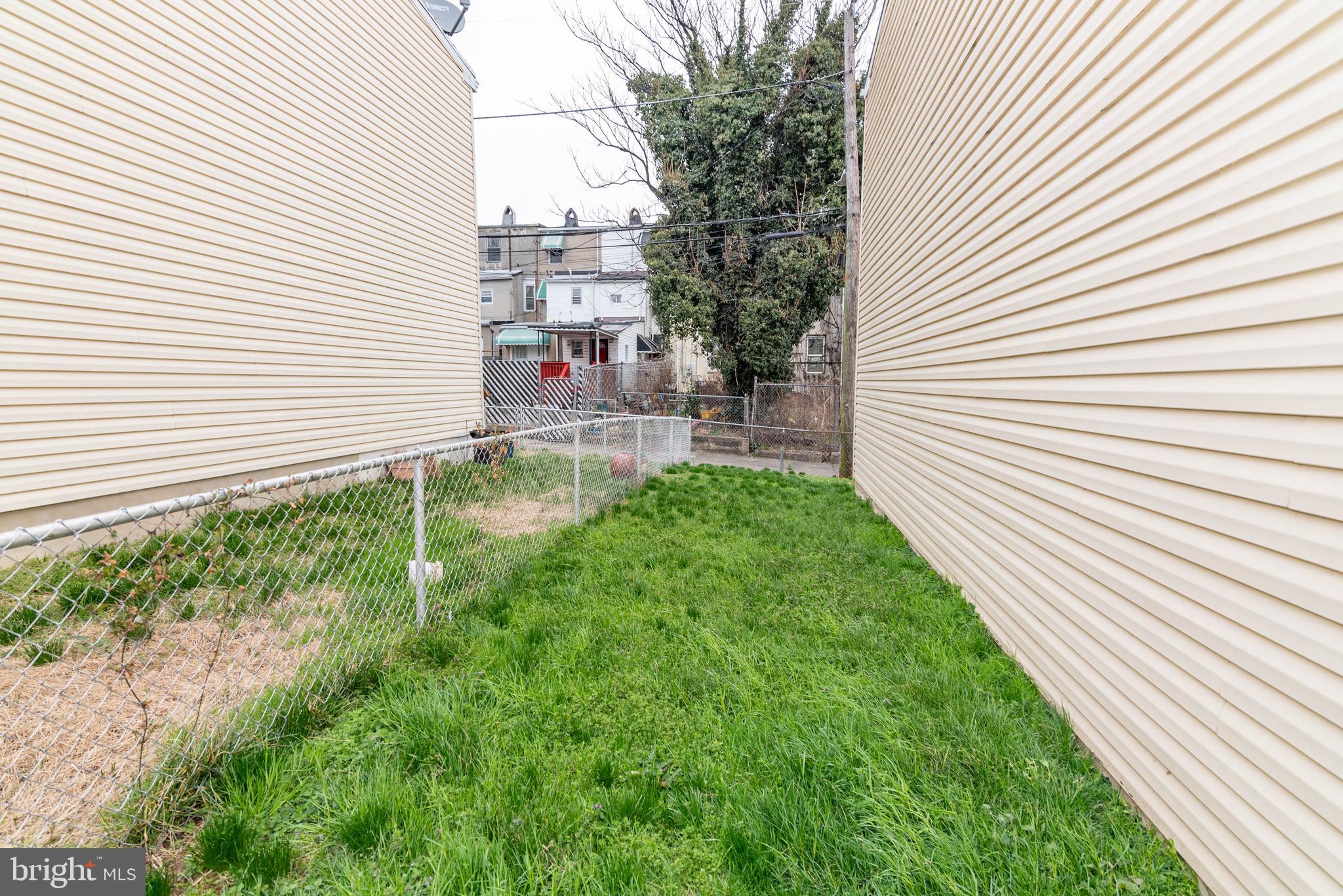 JOHNSTON SQUARE - Residential