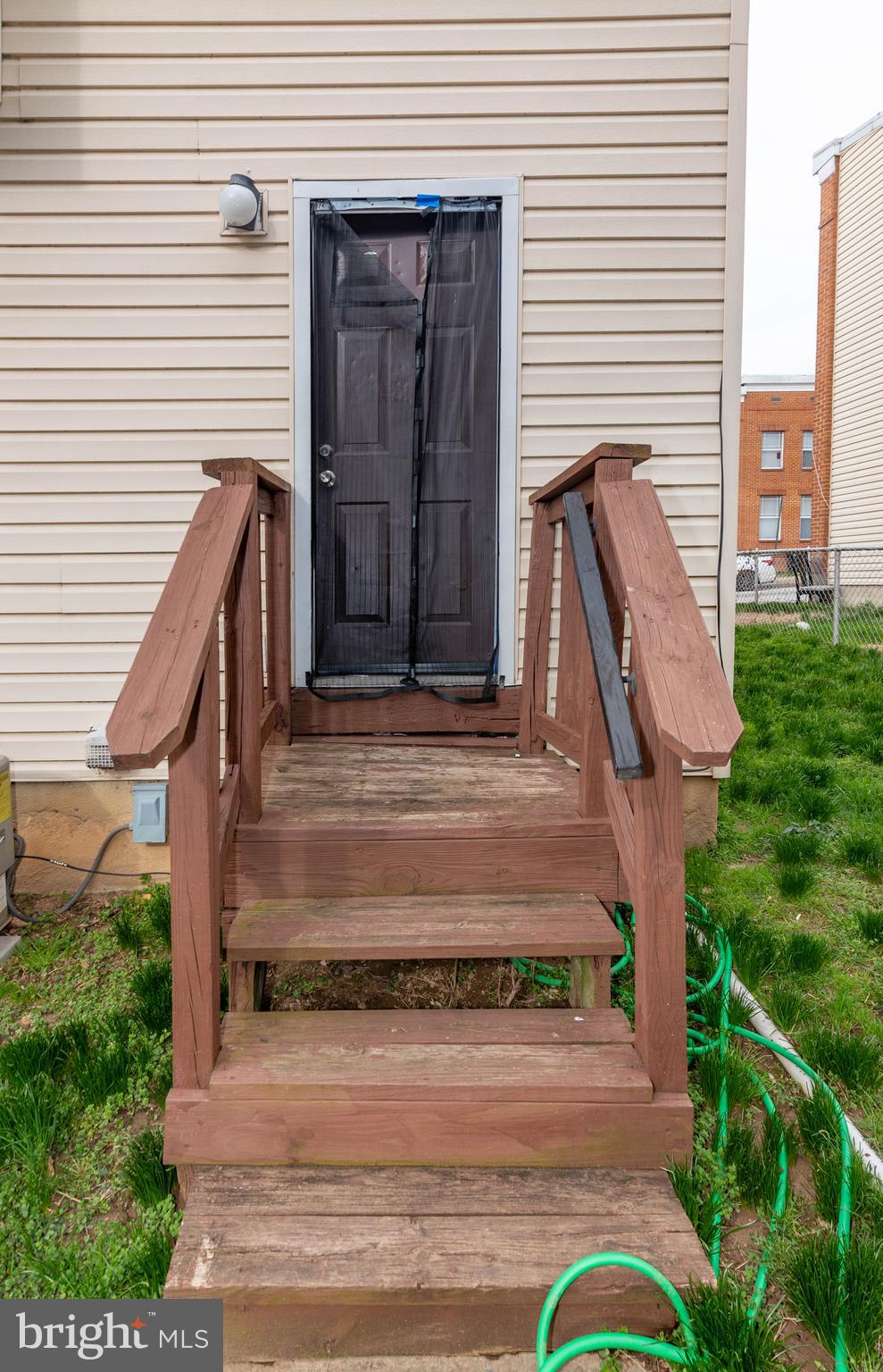 JOHNSTON SQUARE - Residential