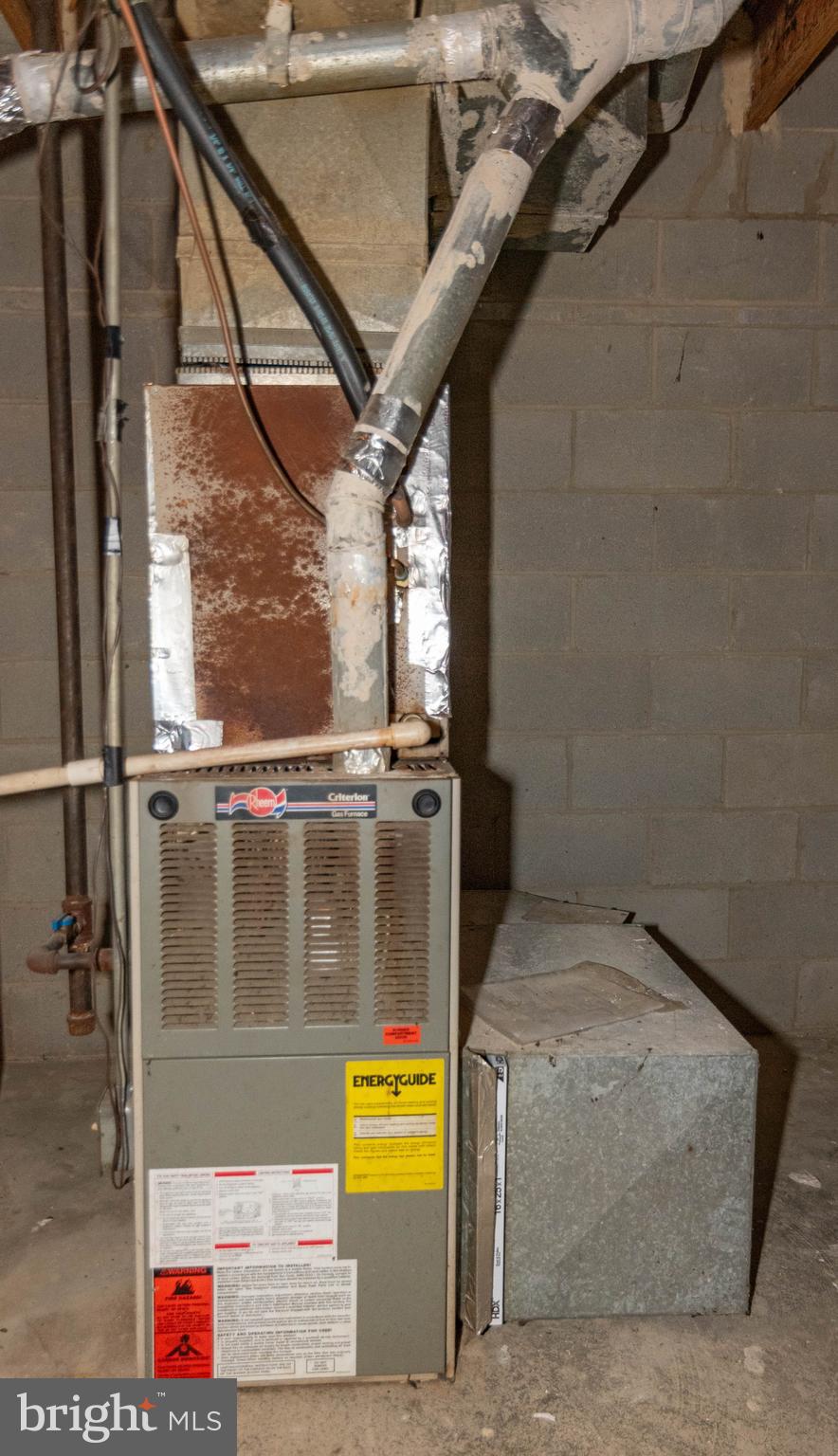 JOHNSTON SQUARE - Residential