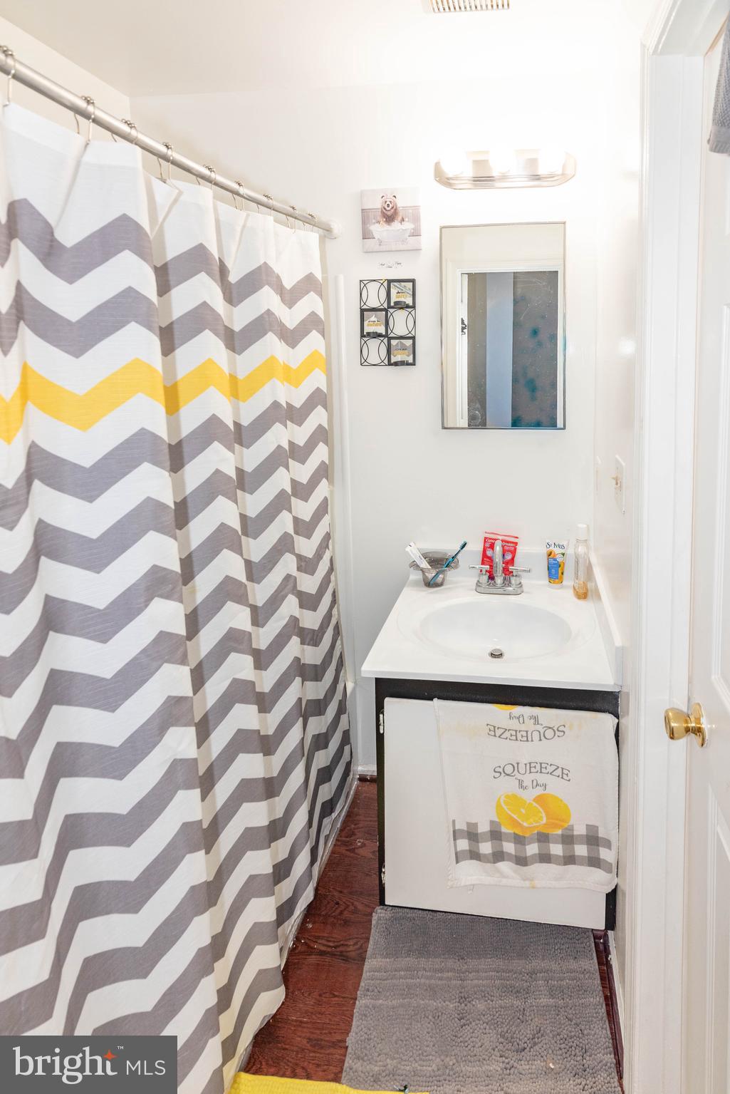 JOHNSTON SQUARE - Residential