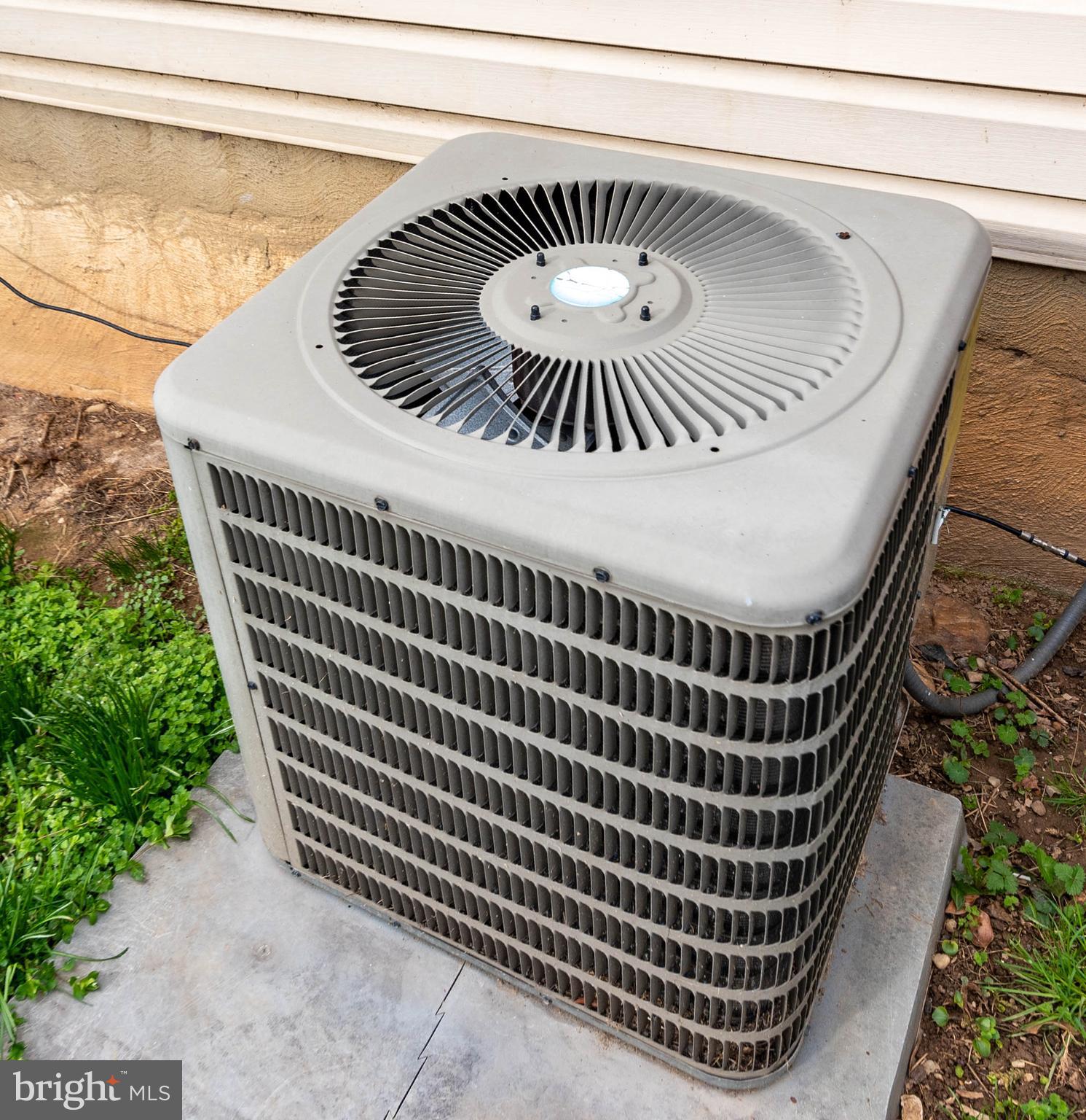 JOHNSTON SQUARE - Residential