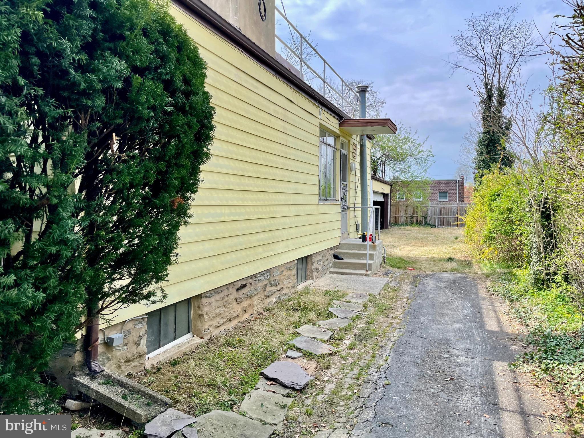 ROCKLEDGE - Residential