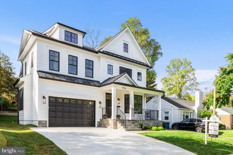Photo of 4516 DRESDEN ST, KENSINGTON, MD 20895 (MLS # MDMC2072338) Photo of 4516 DRESDEN ST, KENSINGTON, MD 20895 (MLS # MDMC2072338)