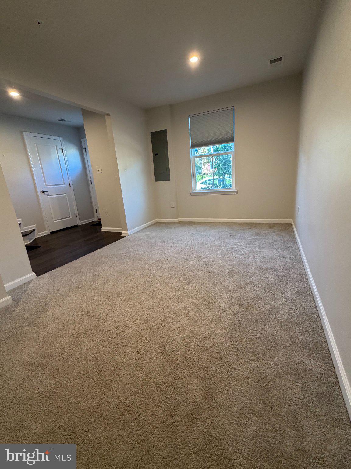 602 HOLYWELL DRIVE