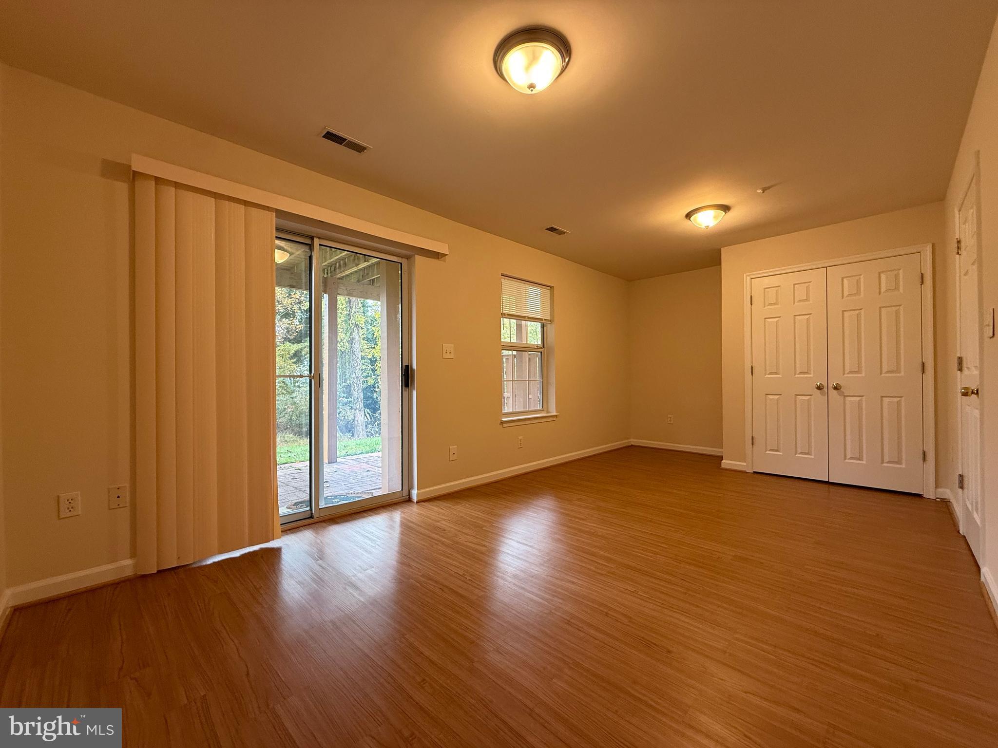 KINGS POINT - Residential Lease